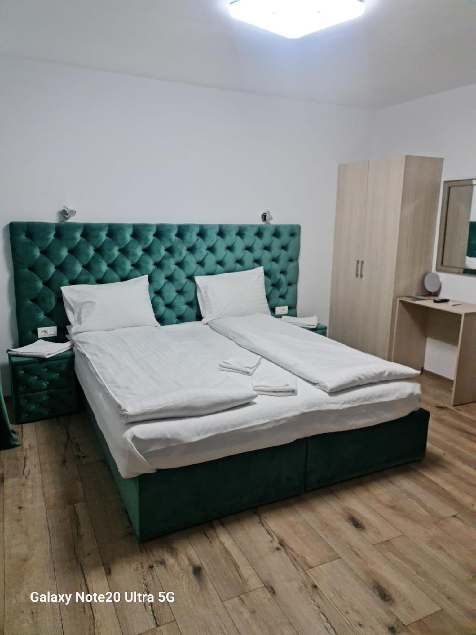 Superior Double or Twin Room with Garden View photo 2