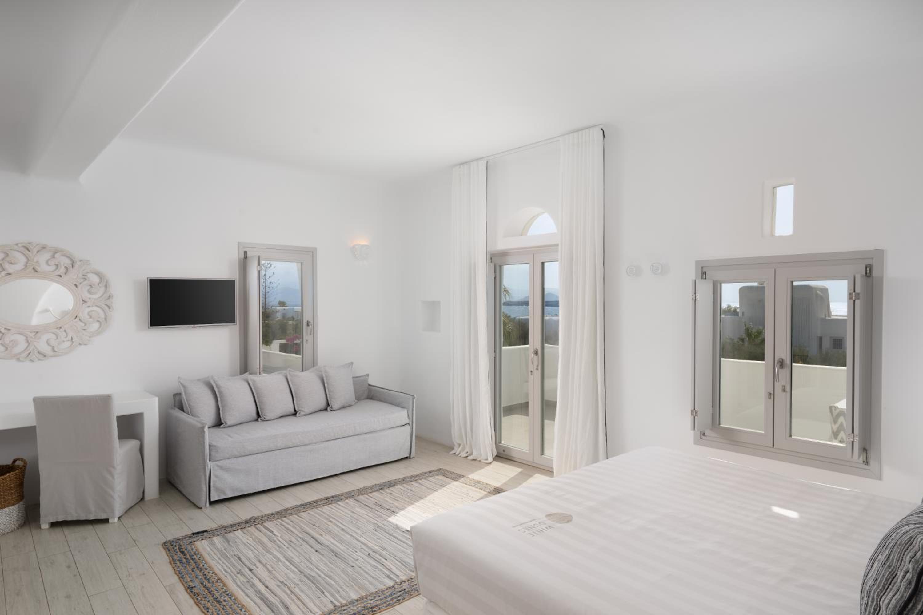 Junior Suite with Panoramic Sea View photo 3