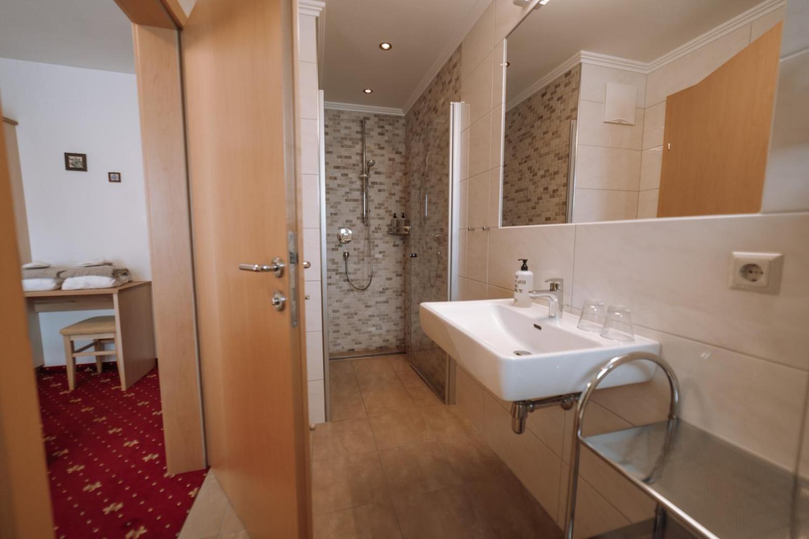 Appartement mit 3 Schlafzimmern Top 8 photo 3