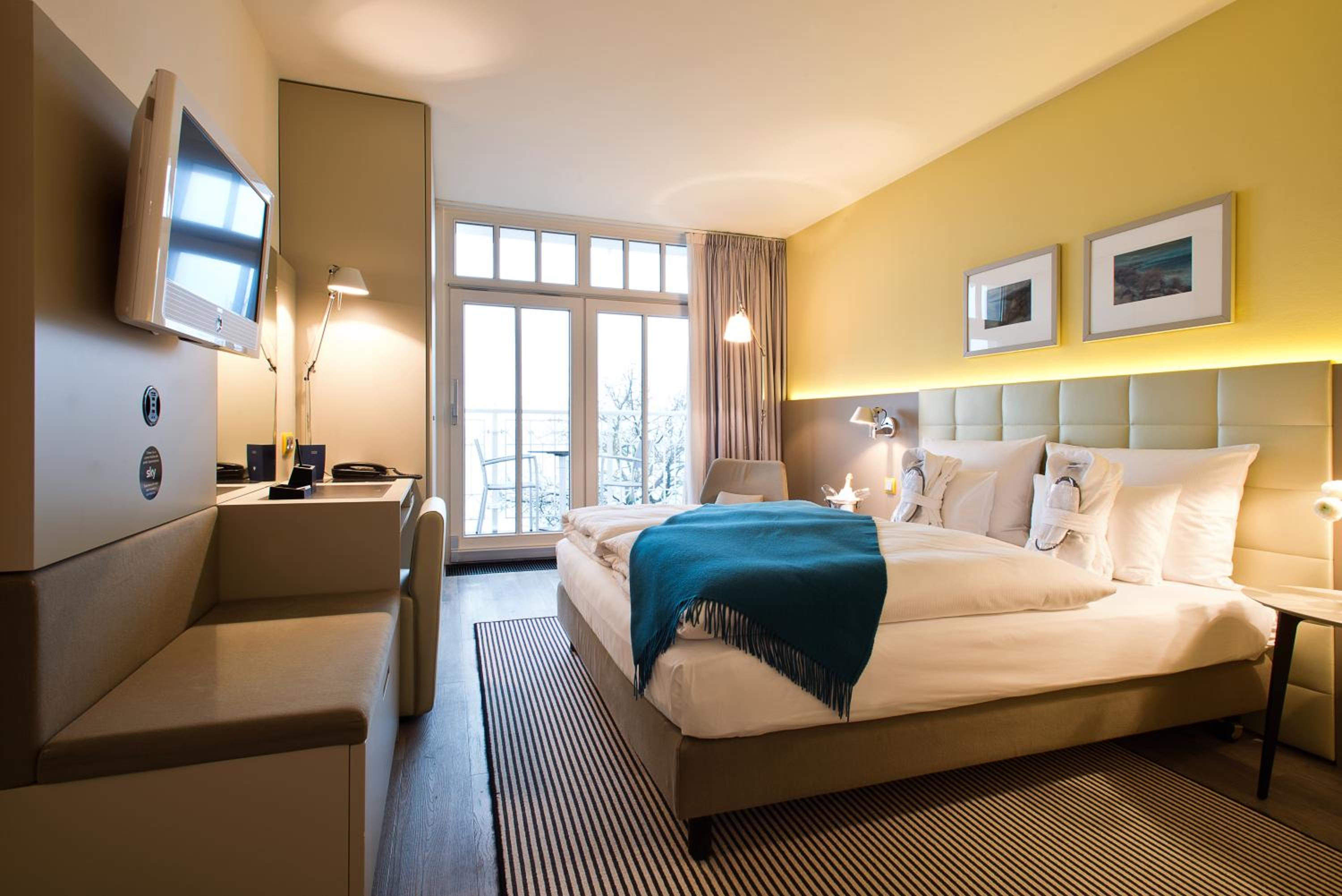 Double Room with Balcony - Photo 1