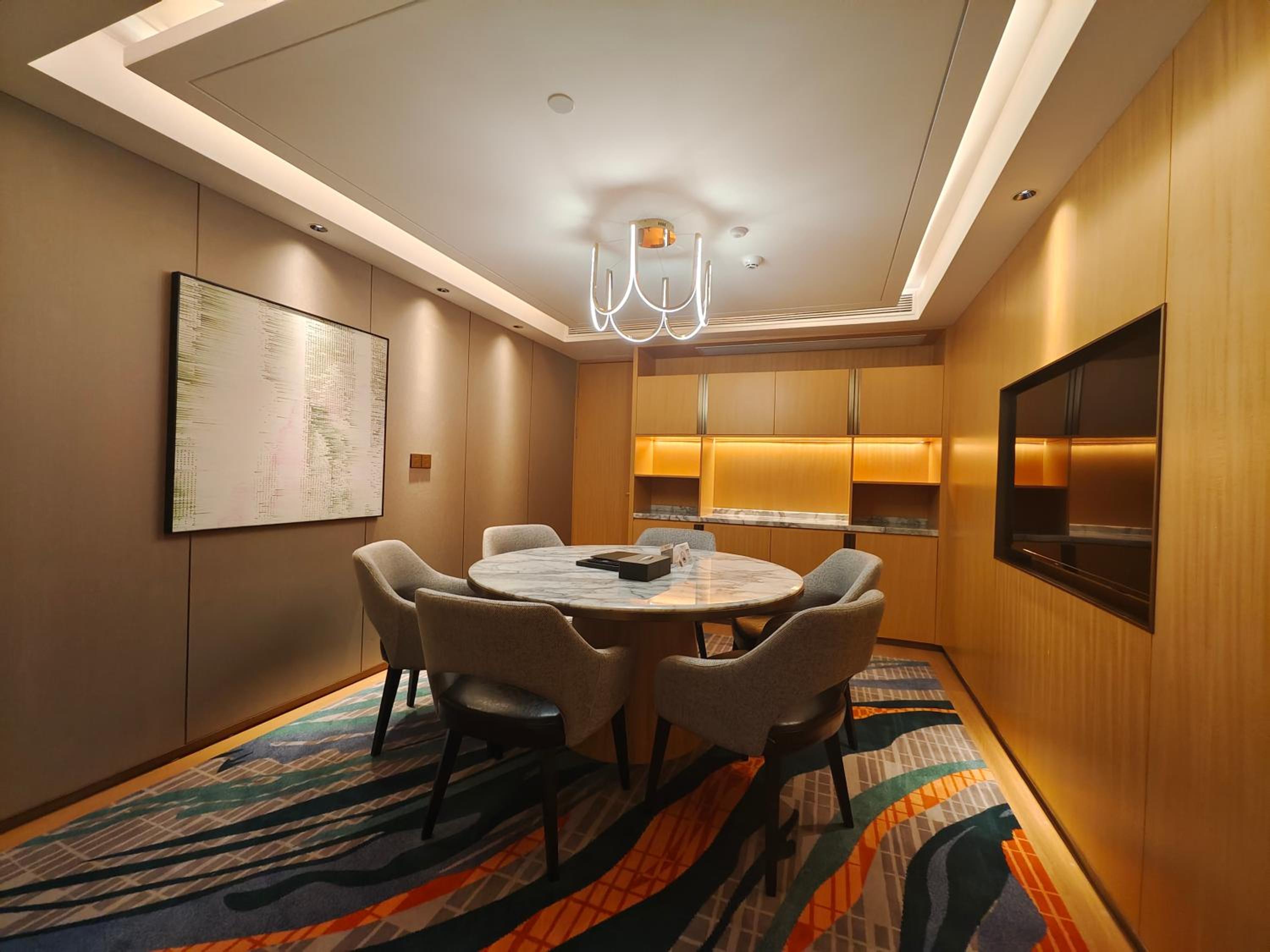 Business Suite with Hot Pool photo 3