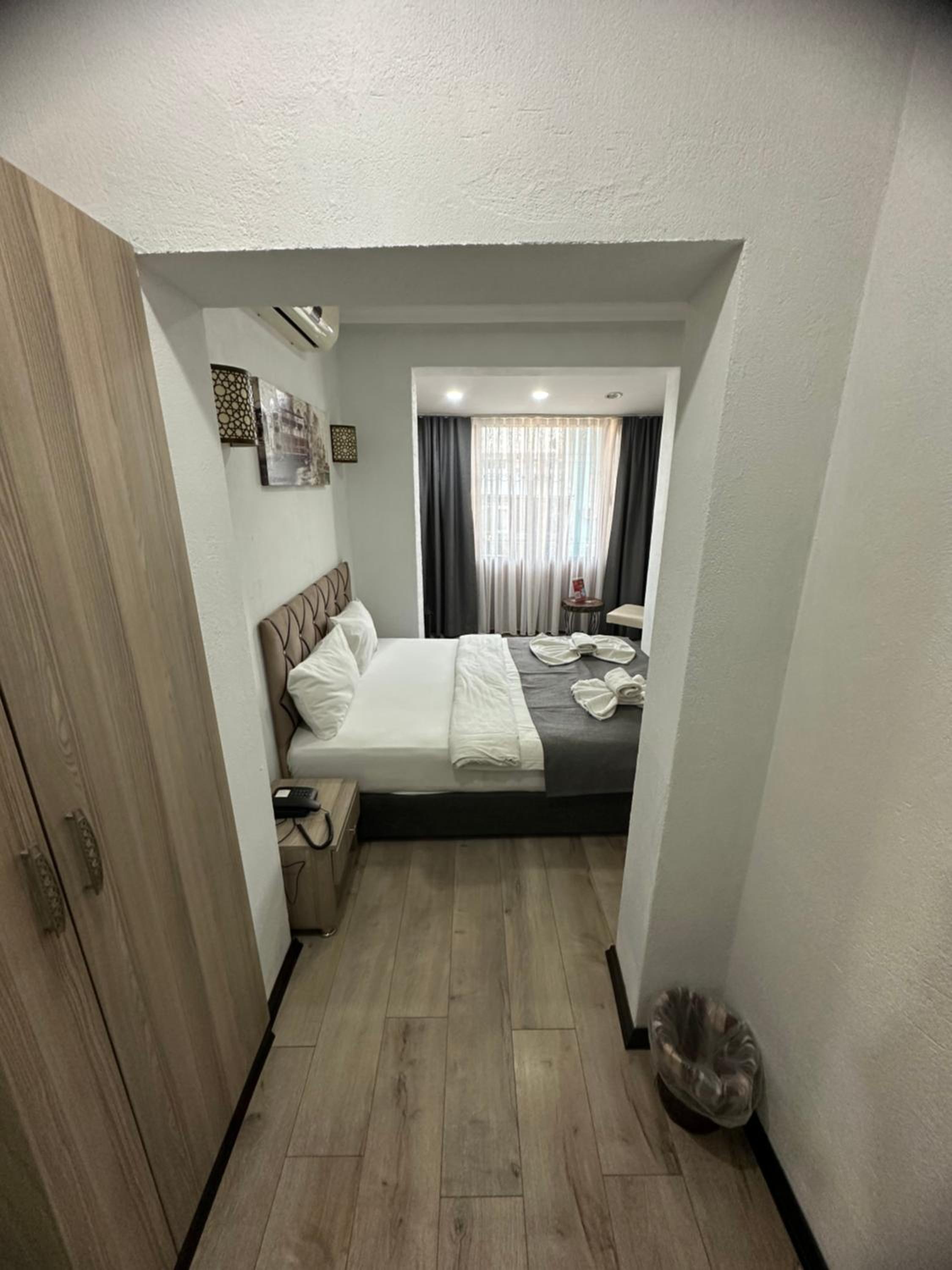 Standard Double Room photo 2