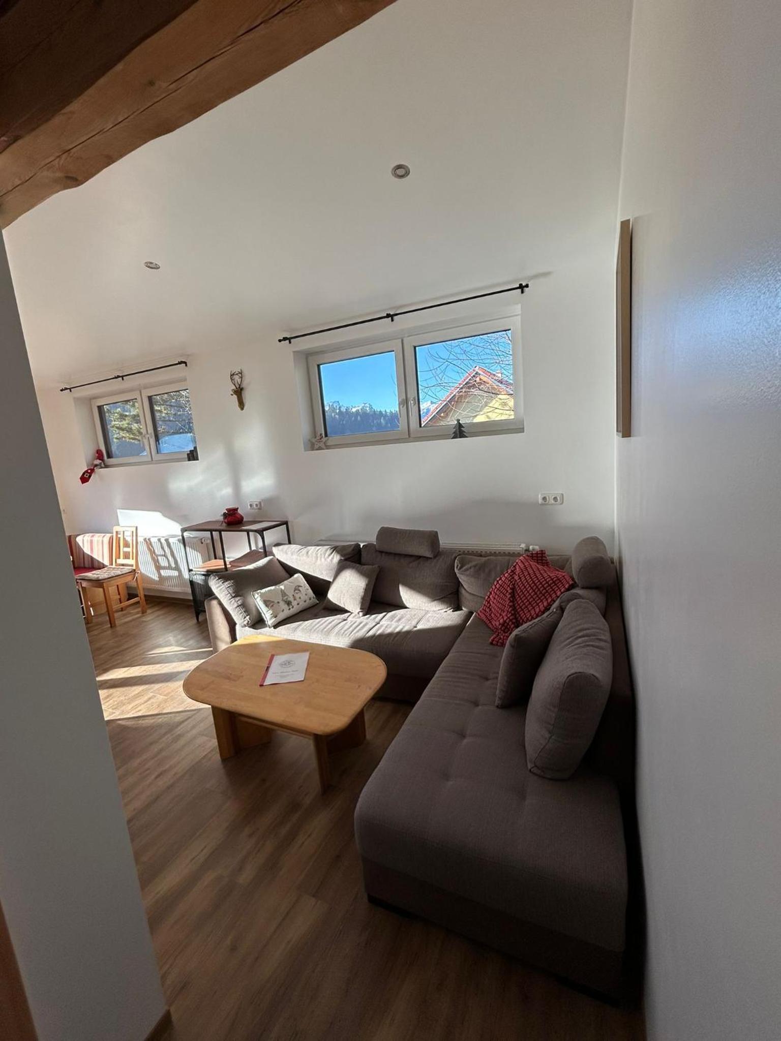 One-Bedroom Apartment - Photo 12