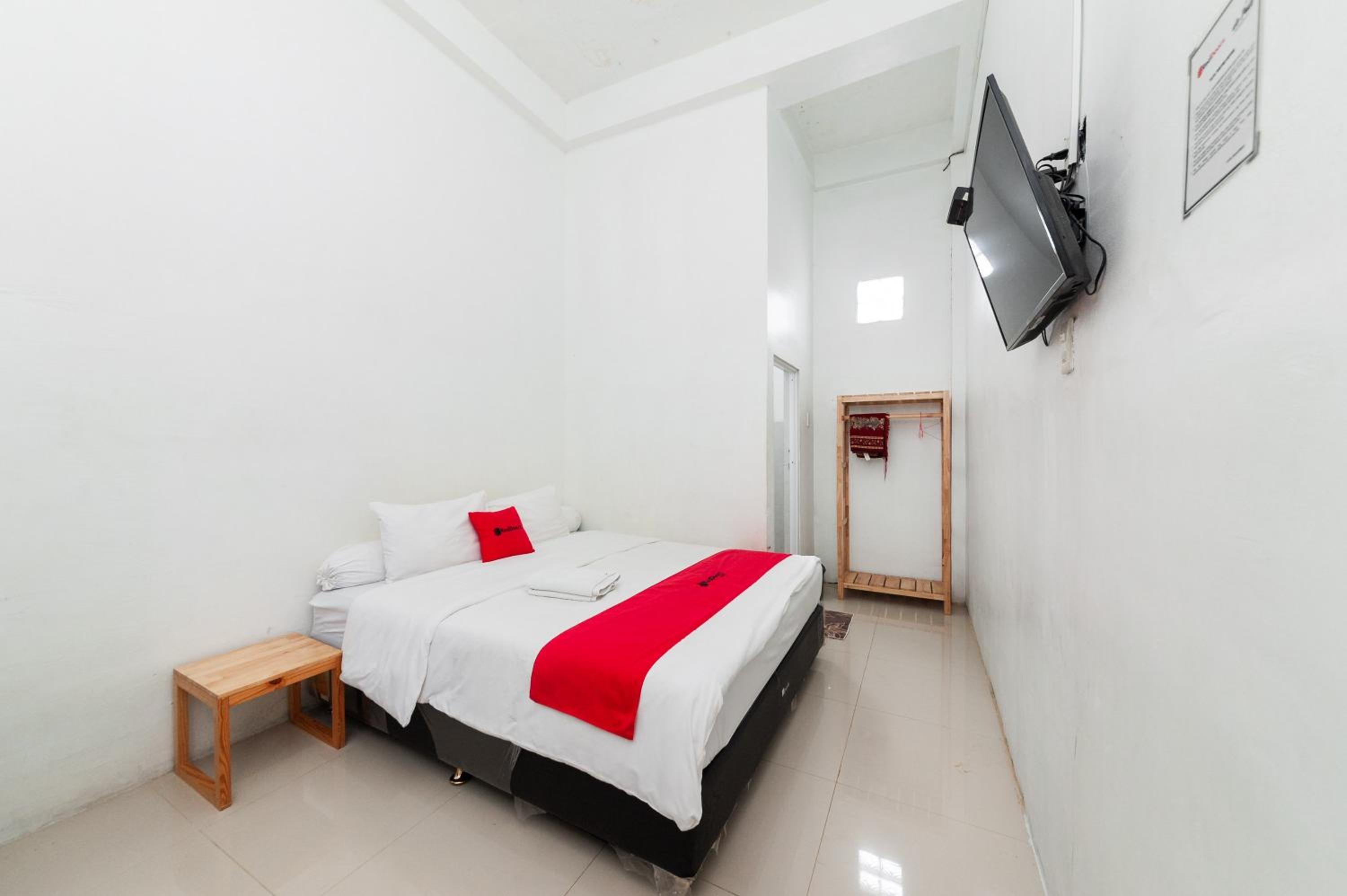Budget Double Room photo 2