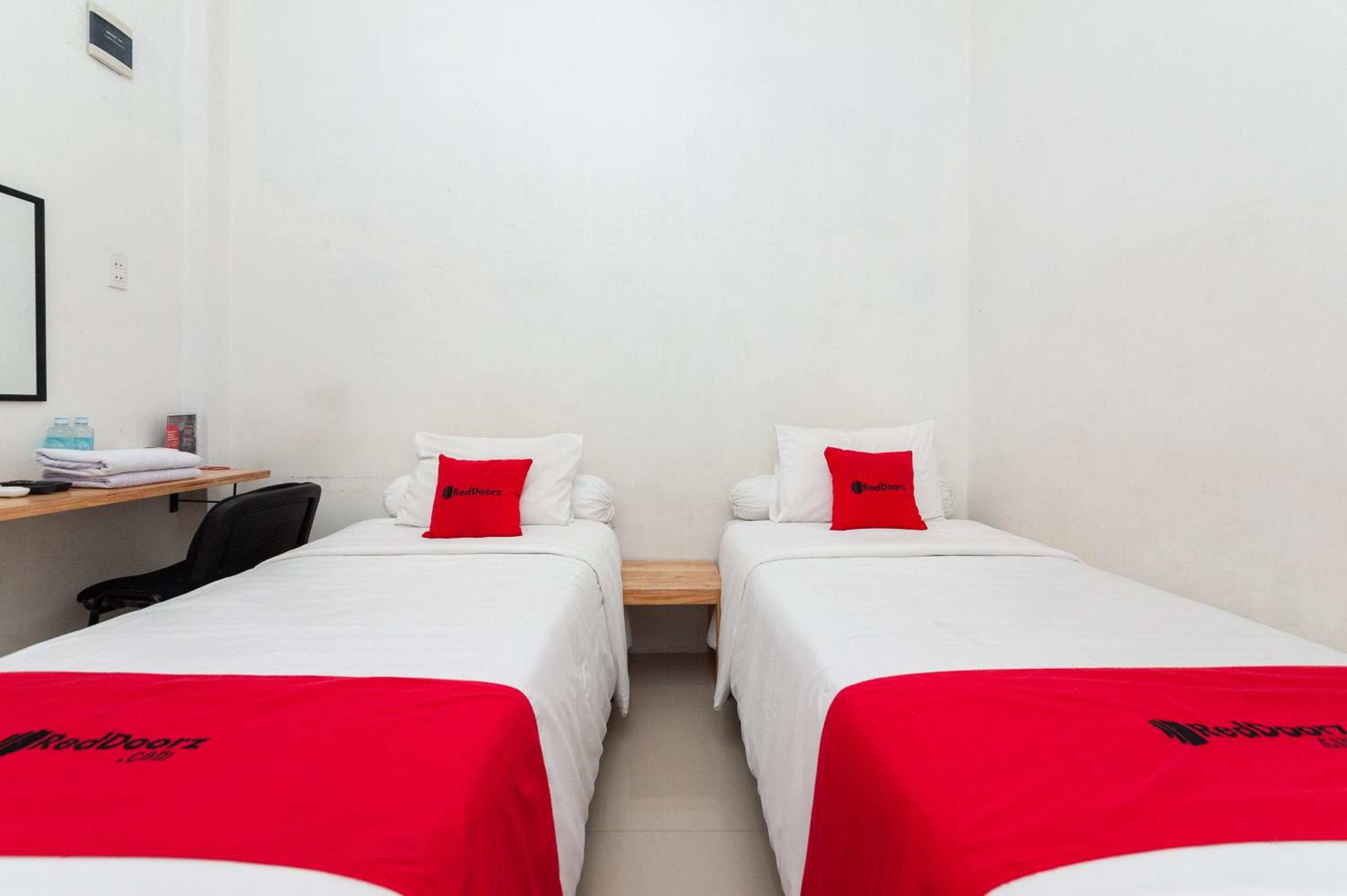 Twin Room - Photo 2