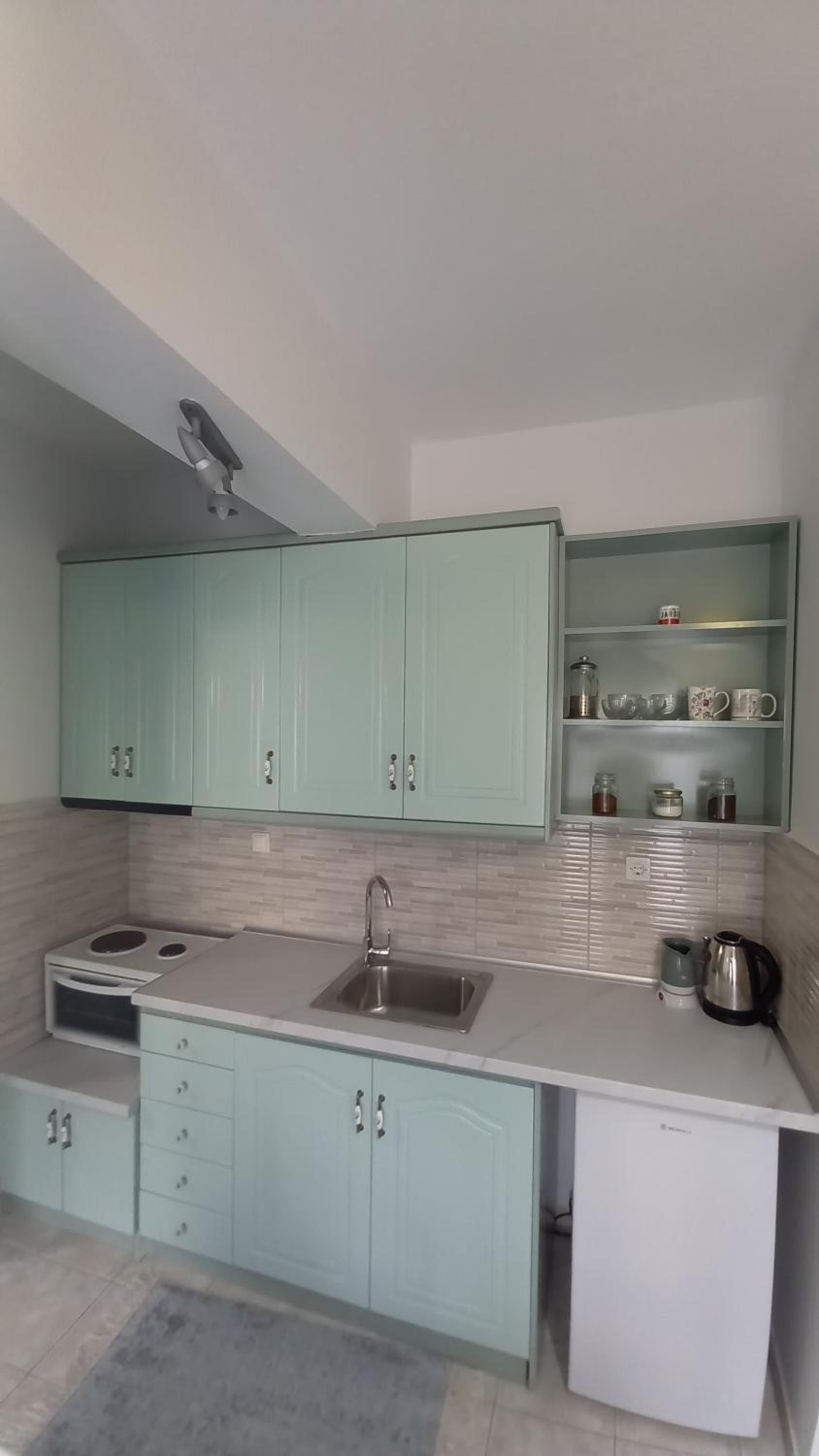 One-Bedroom Apartment - Photo 4