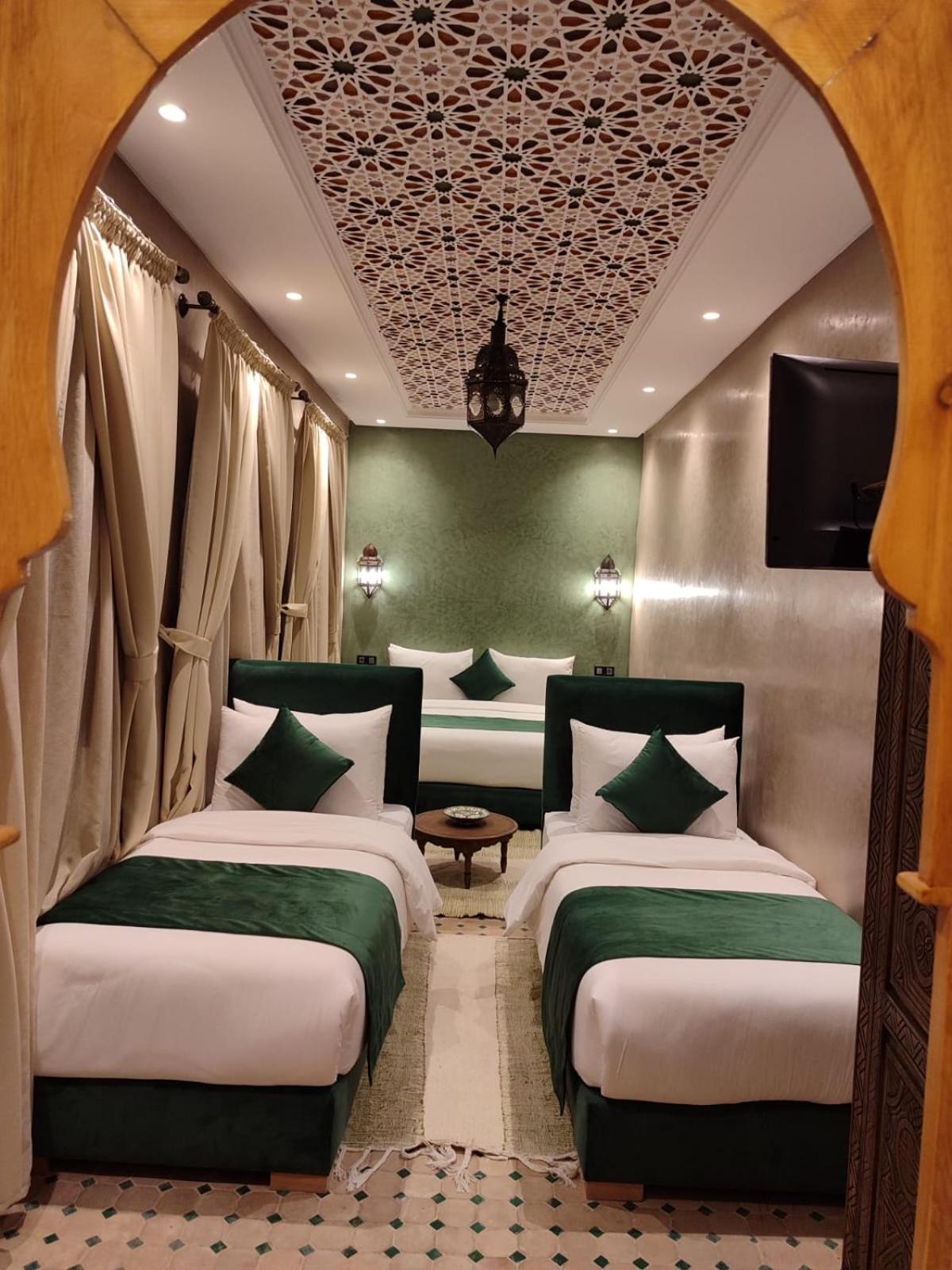 Premium Quadruple Room - Photo 4