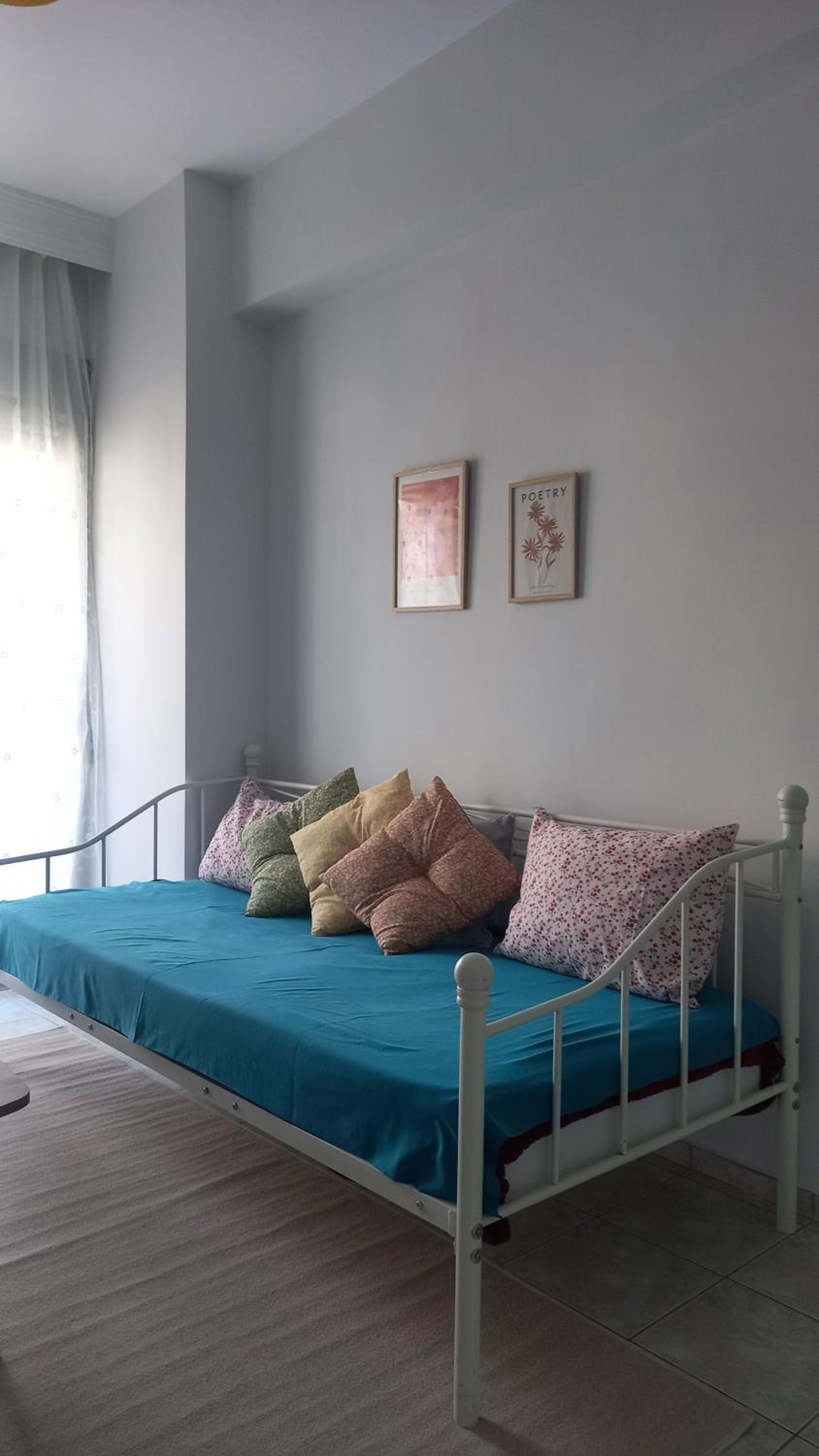 One-Bedroom Apartment - Photo 8