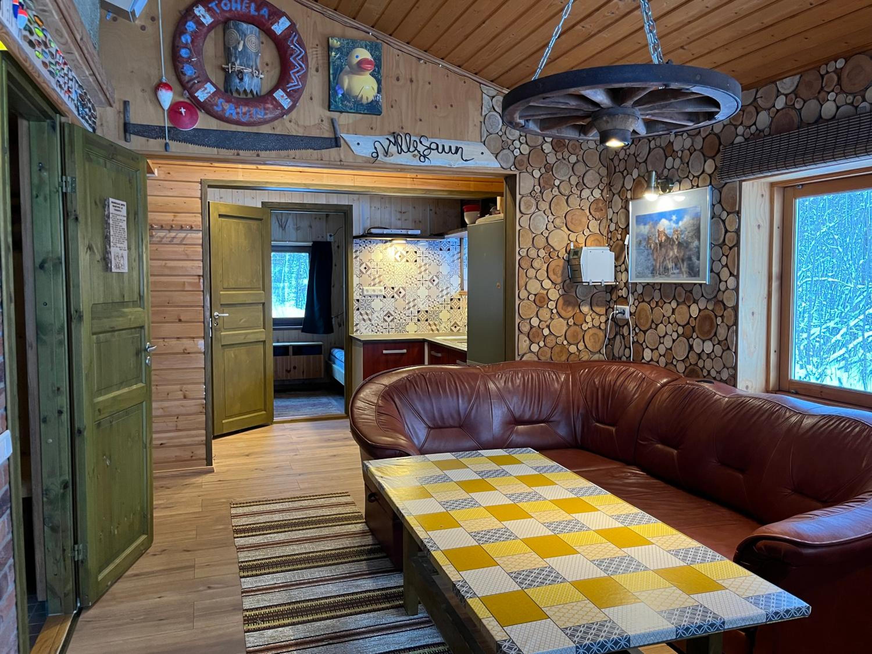 Two-Bedroom House - Photo 2