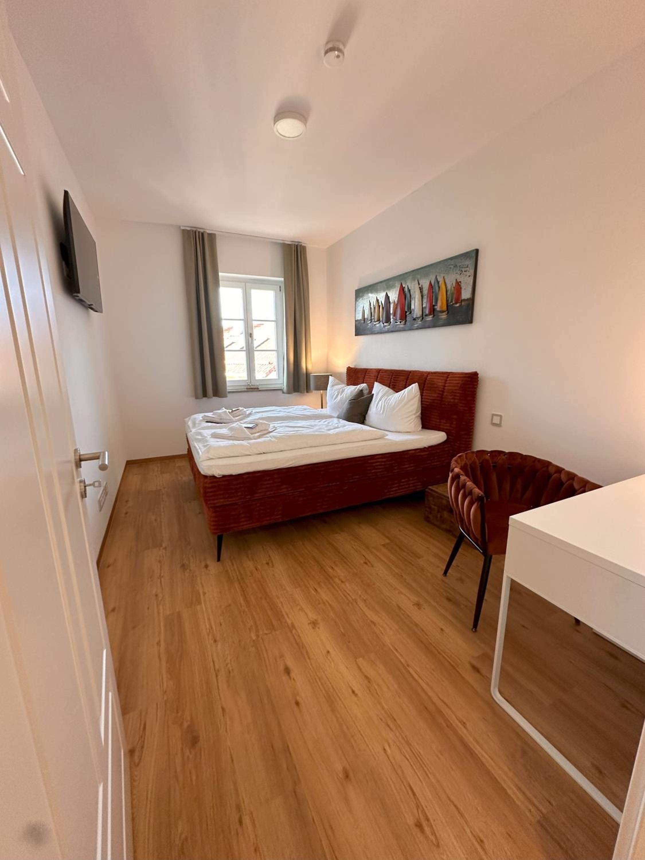 Apartment with Balcony photo 2