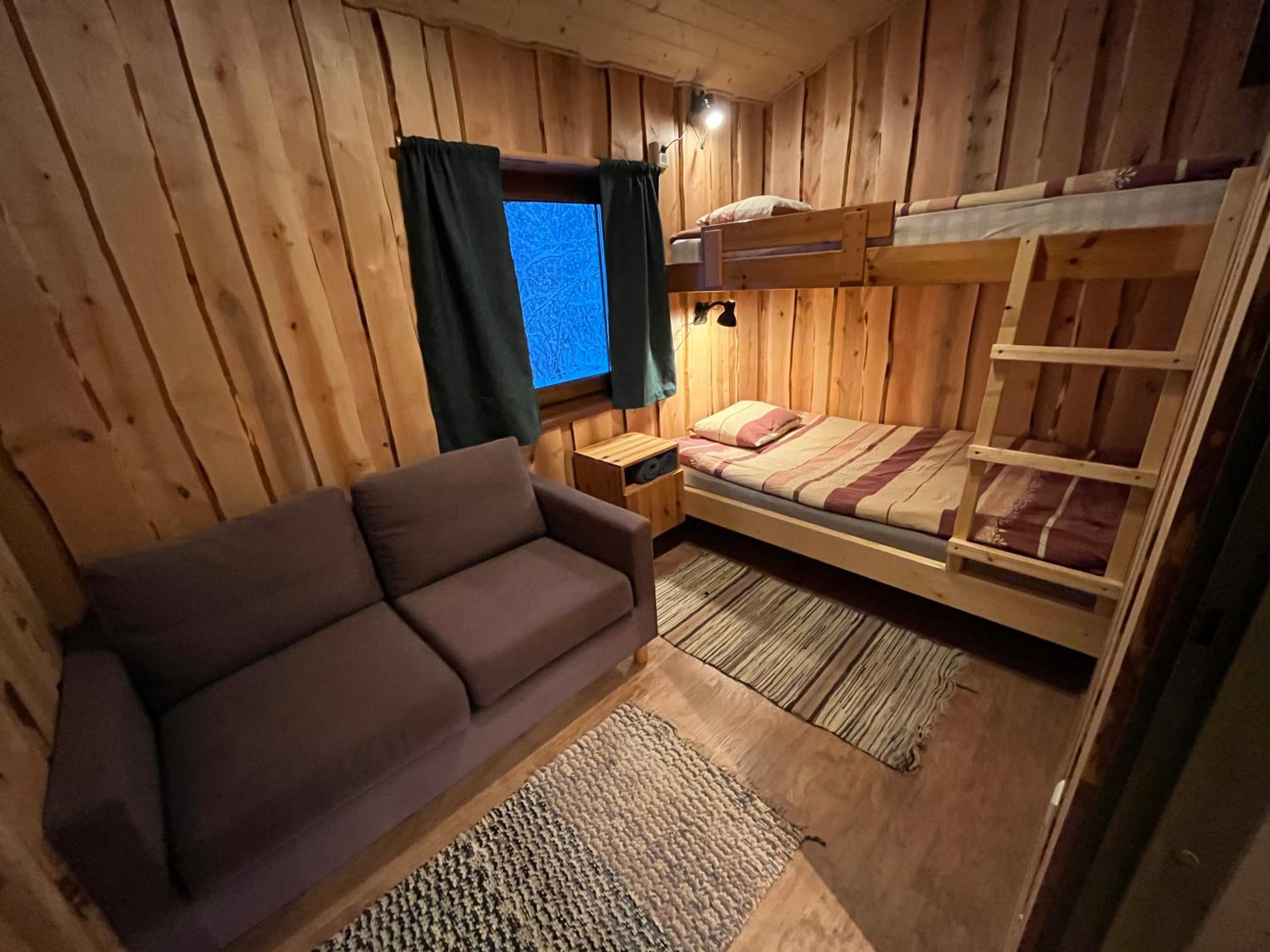 Two-Bedroom House - Photo 4