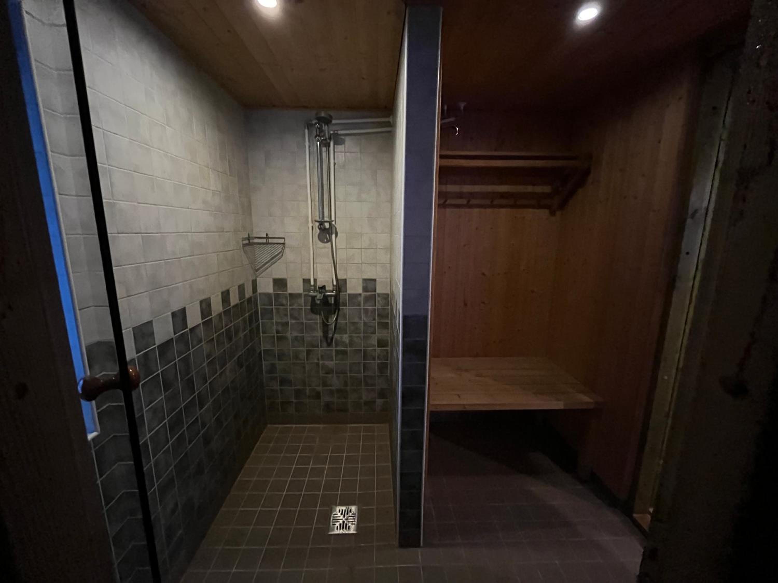 Two-Bedroom House - Photo 15