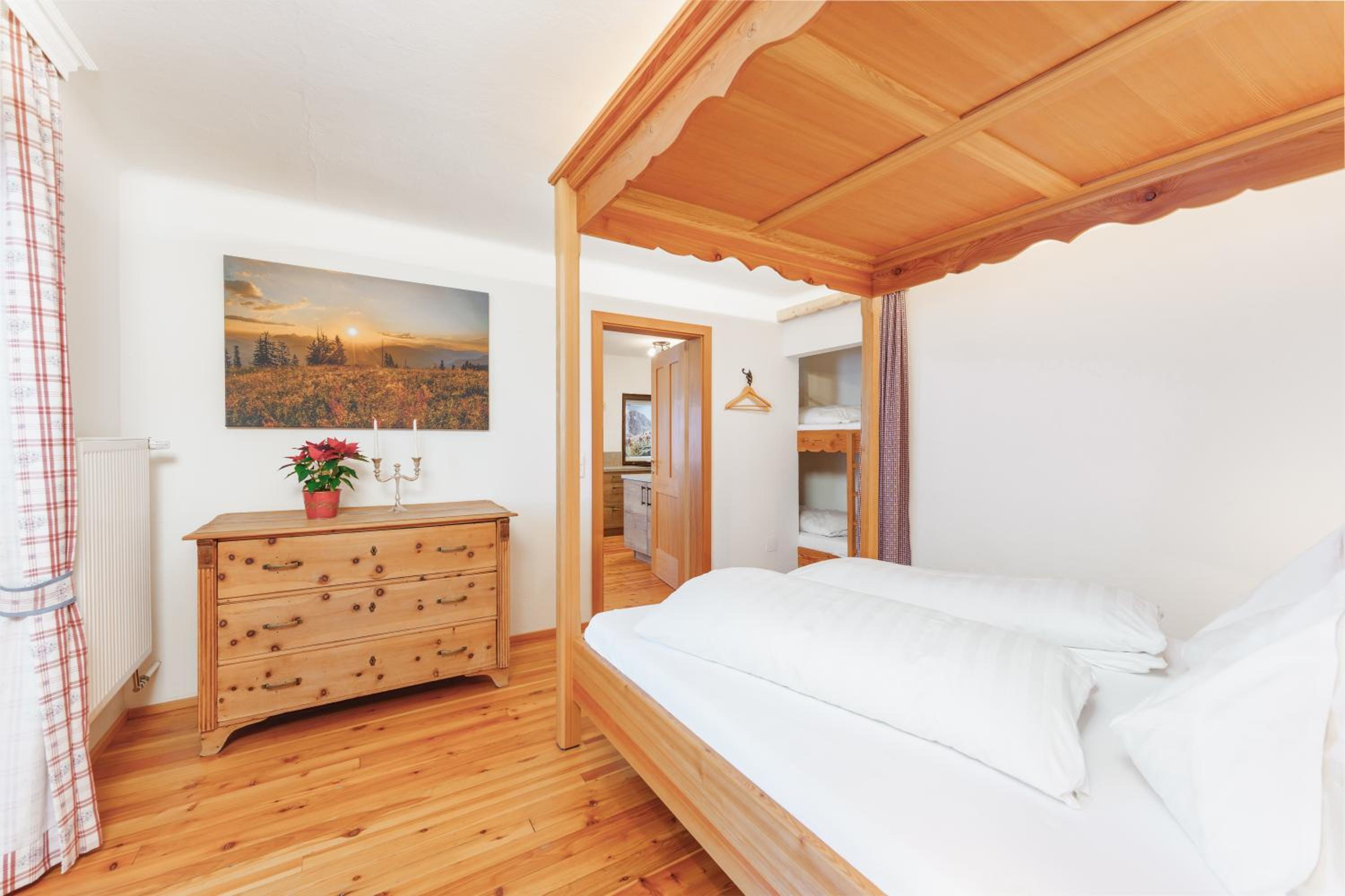 Apartment with Mountain View photo 1