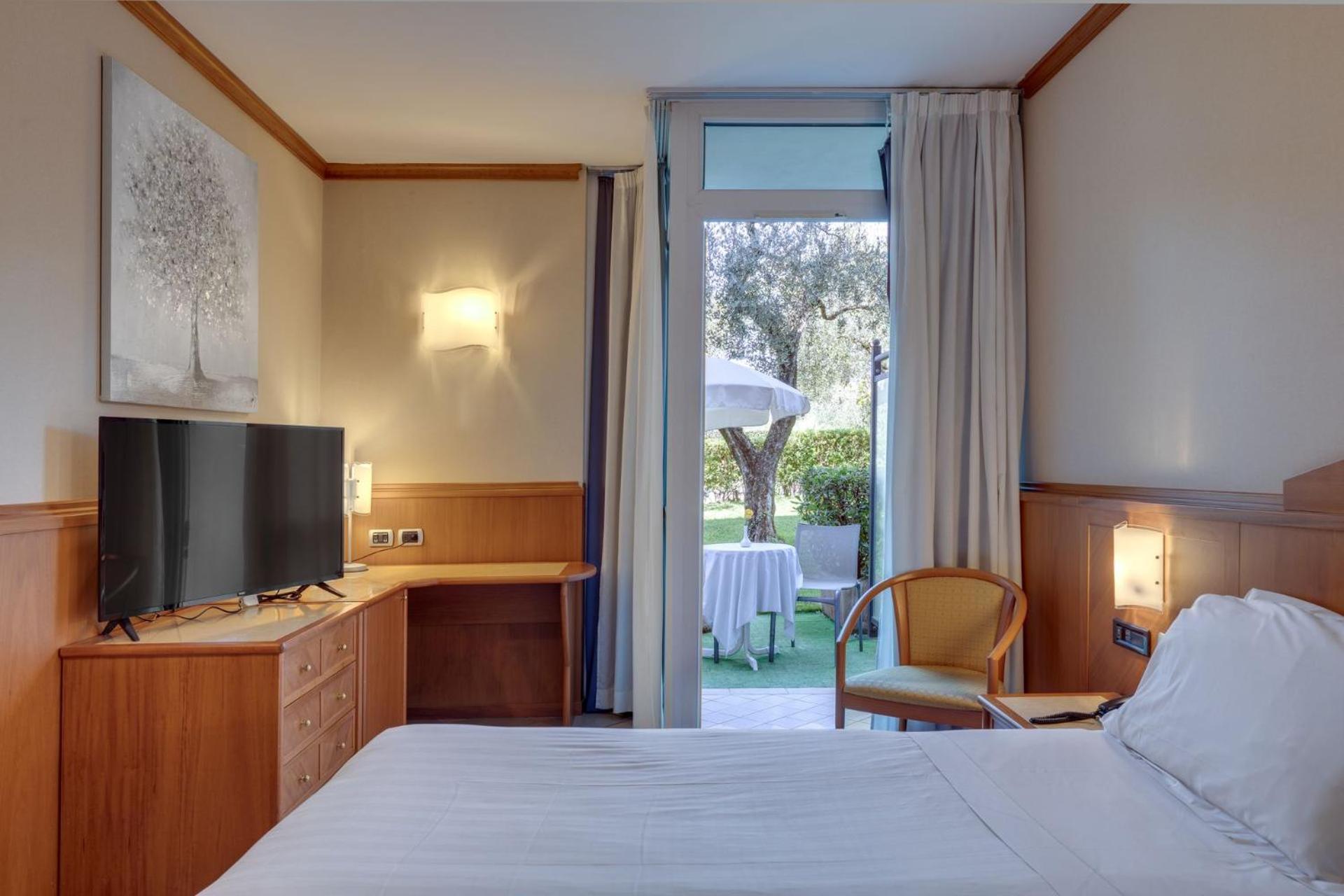 Standard Double or Twin Room with Terrace/Balcony - Annex photo 2