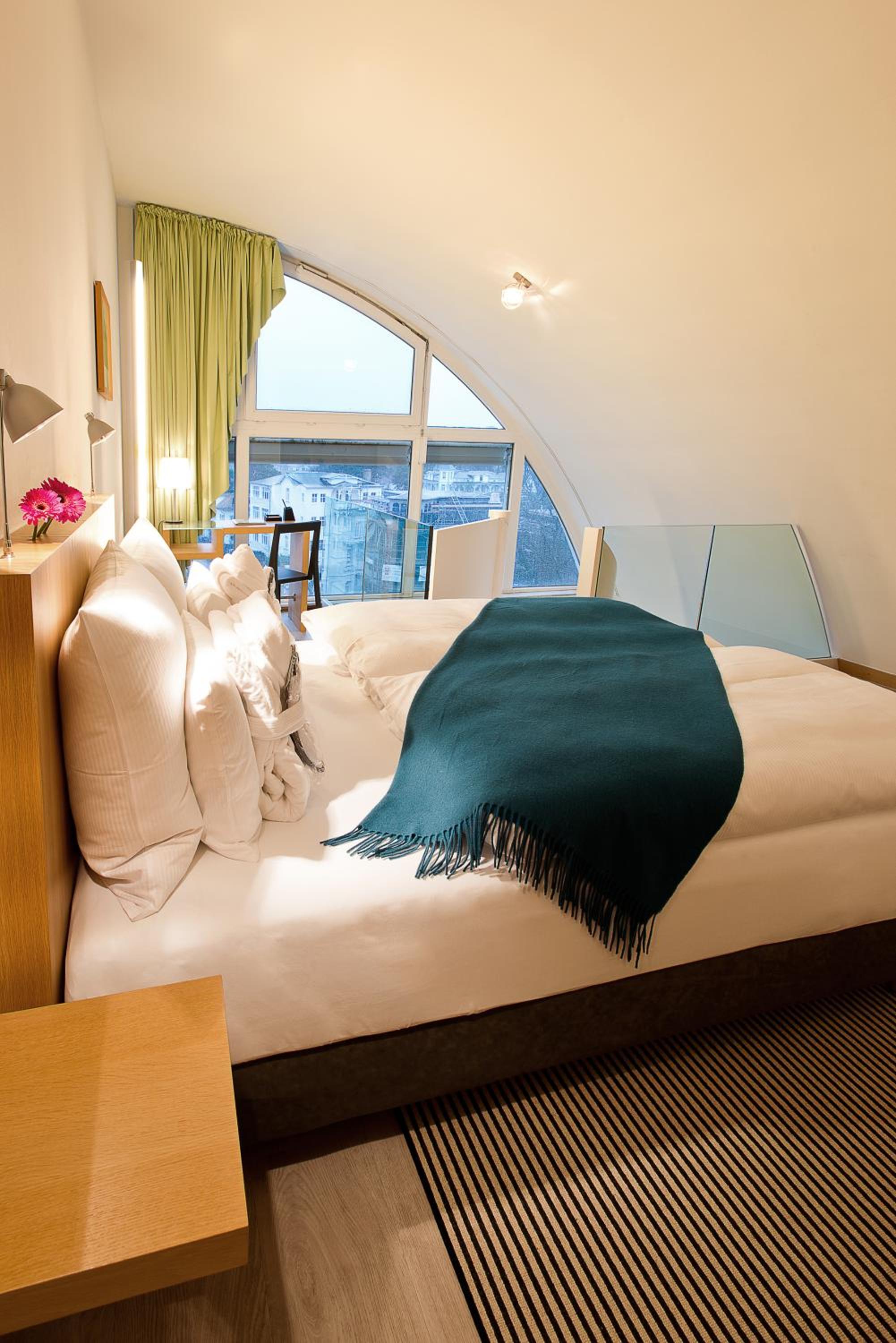 Maisonette with Balcony - Side Sea View - Photo 9