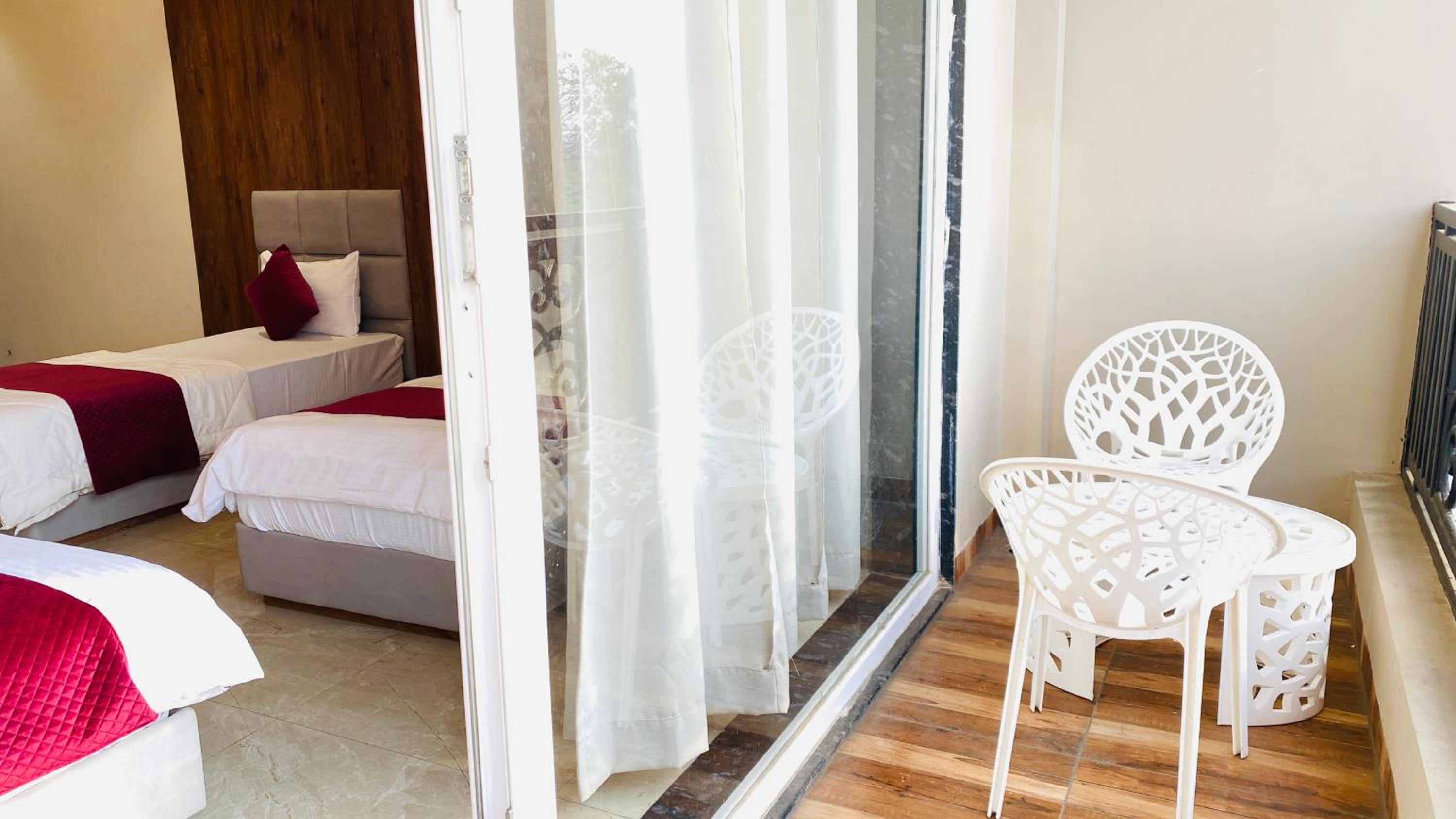 Family Suite with Balcony photo 2