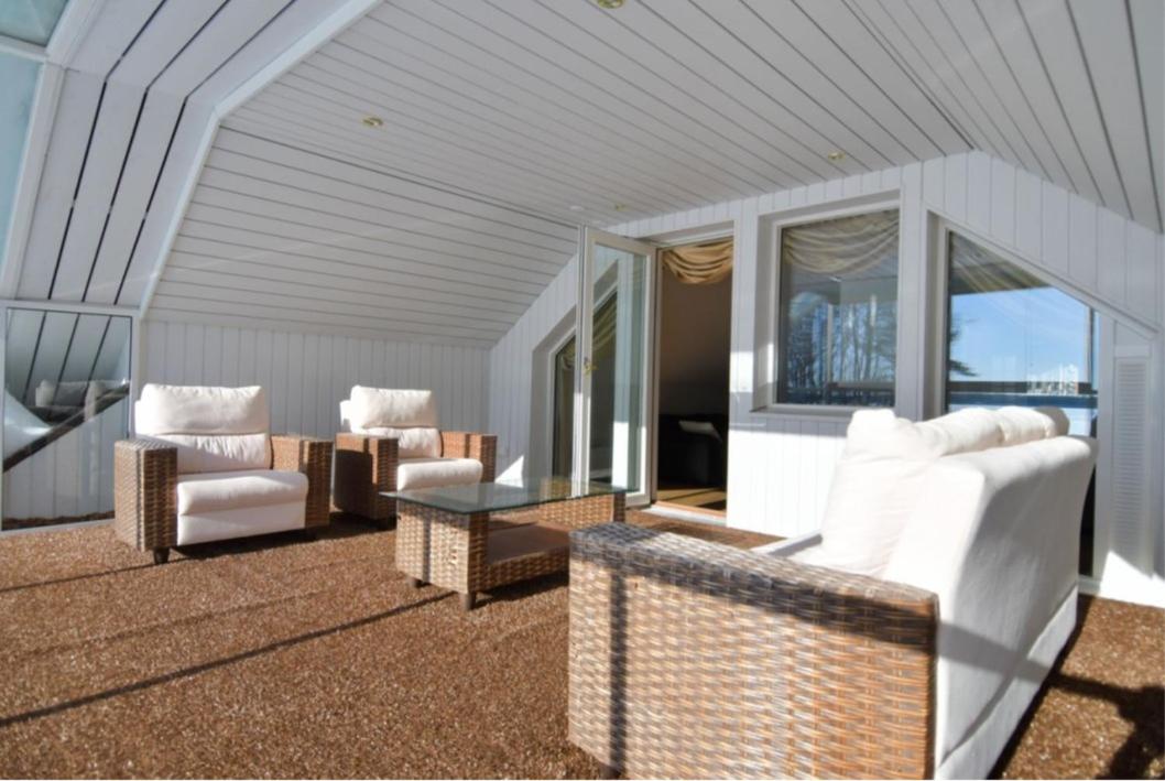 Villa photo 1