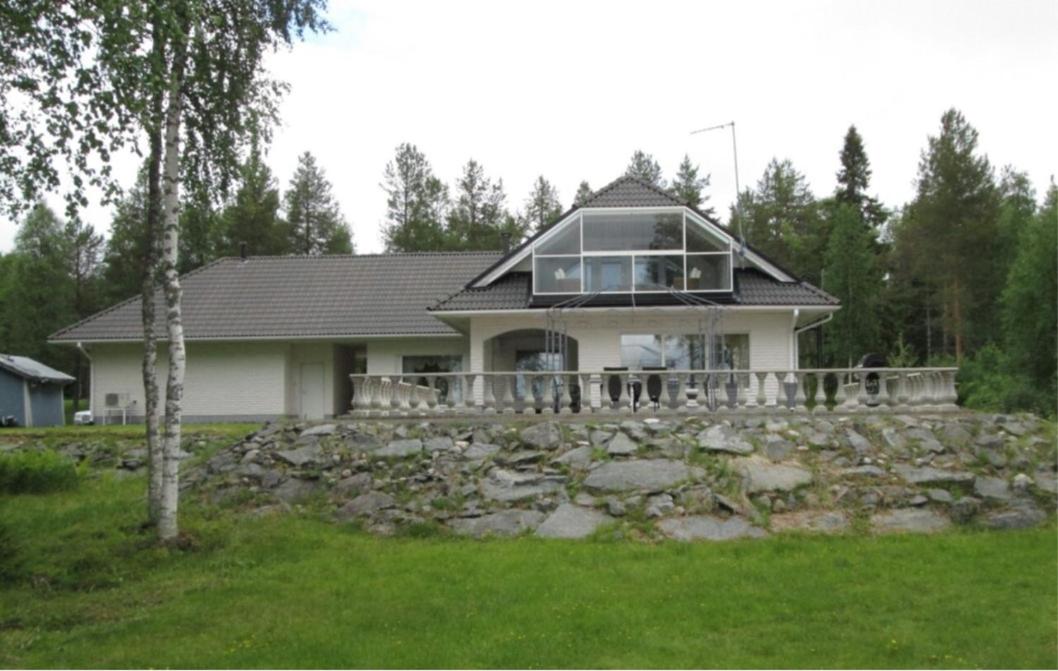 Villa photo 3