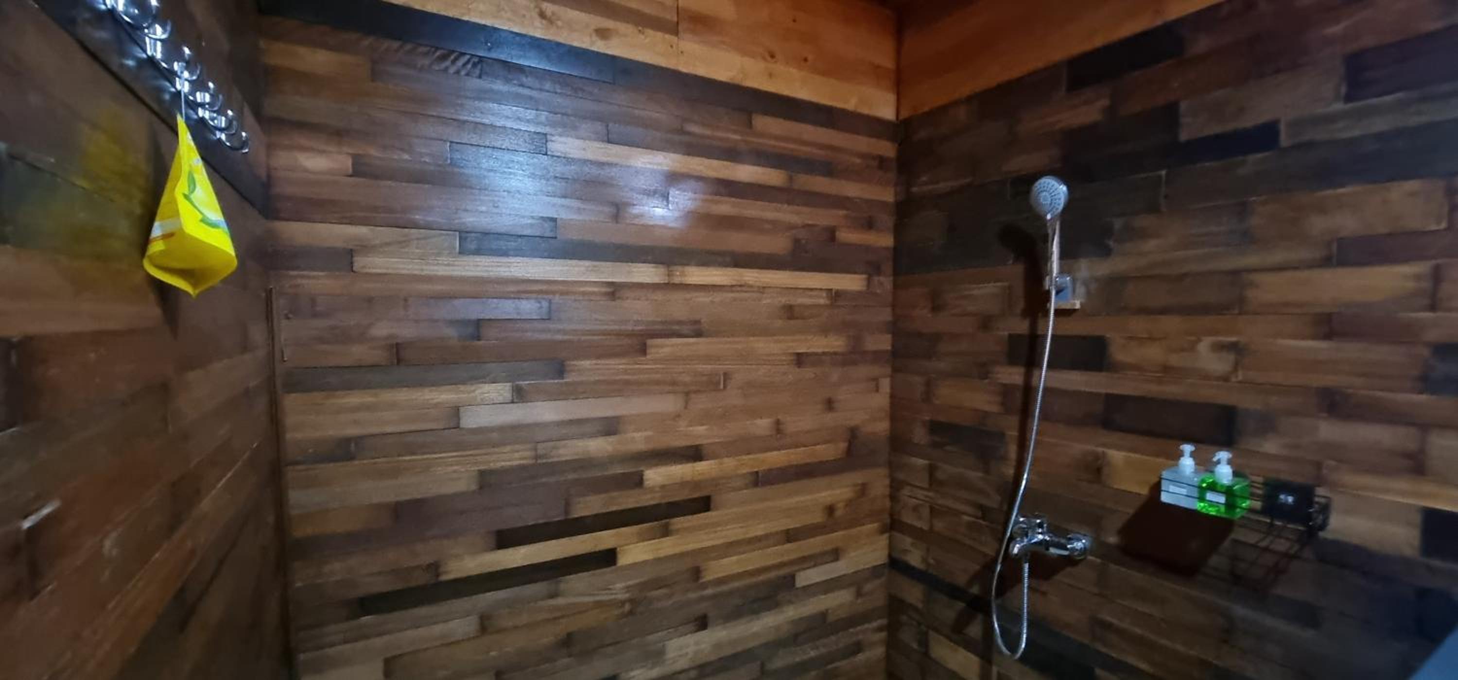 Standard Double Room - Photo 8