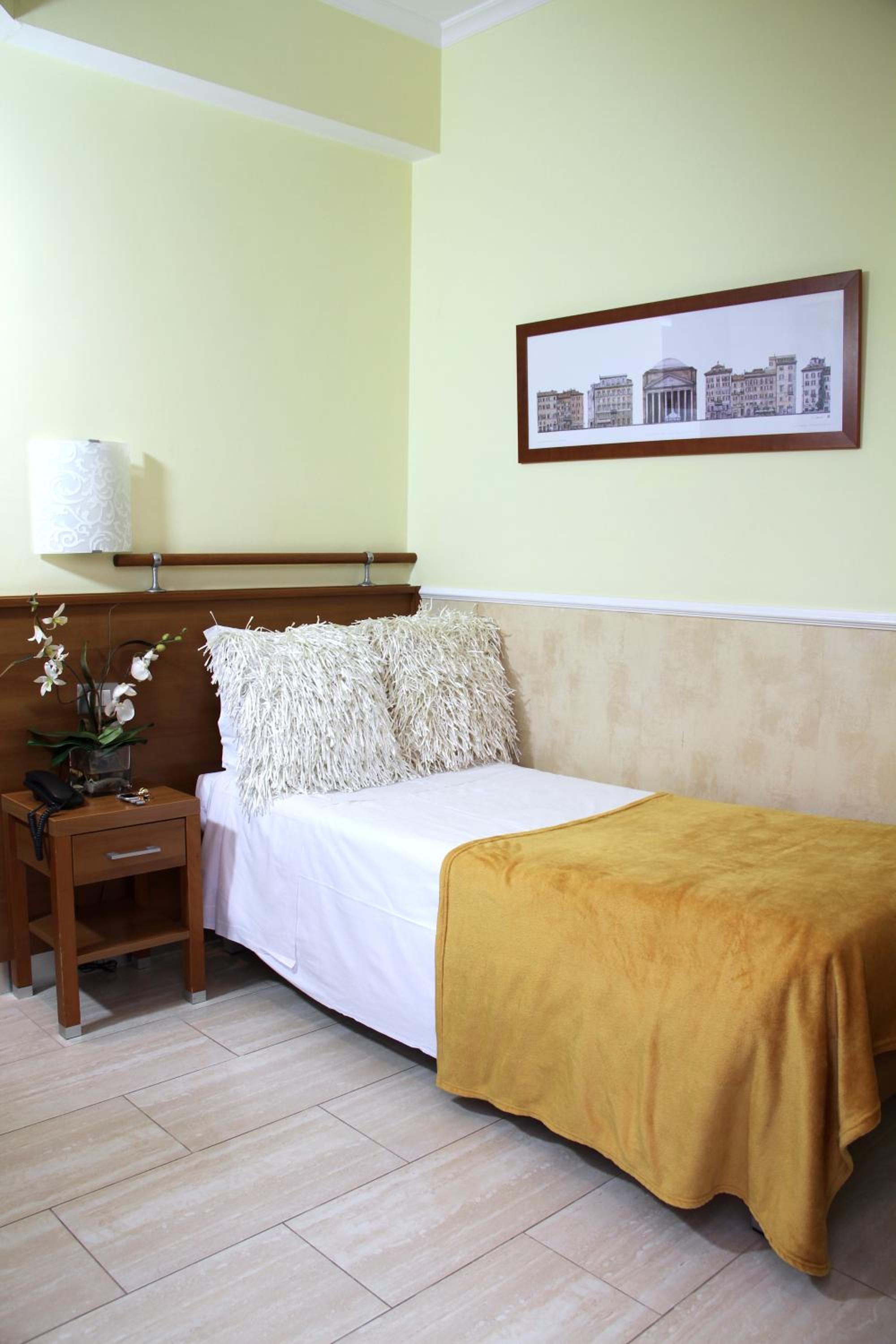 Single Room with Terrace