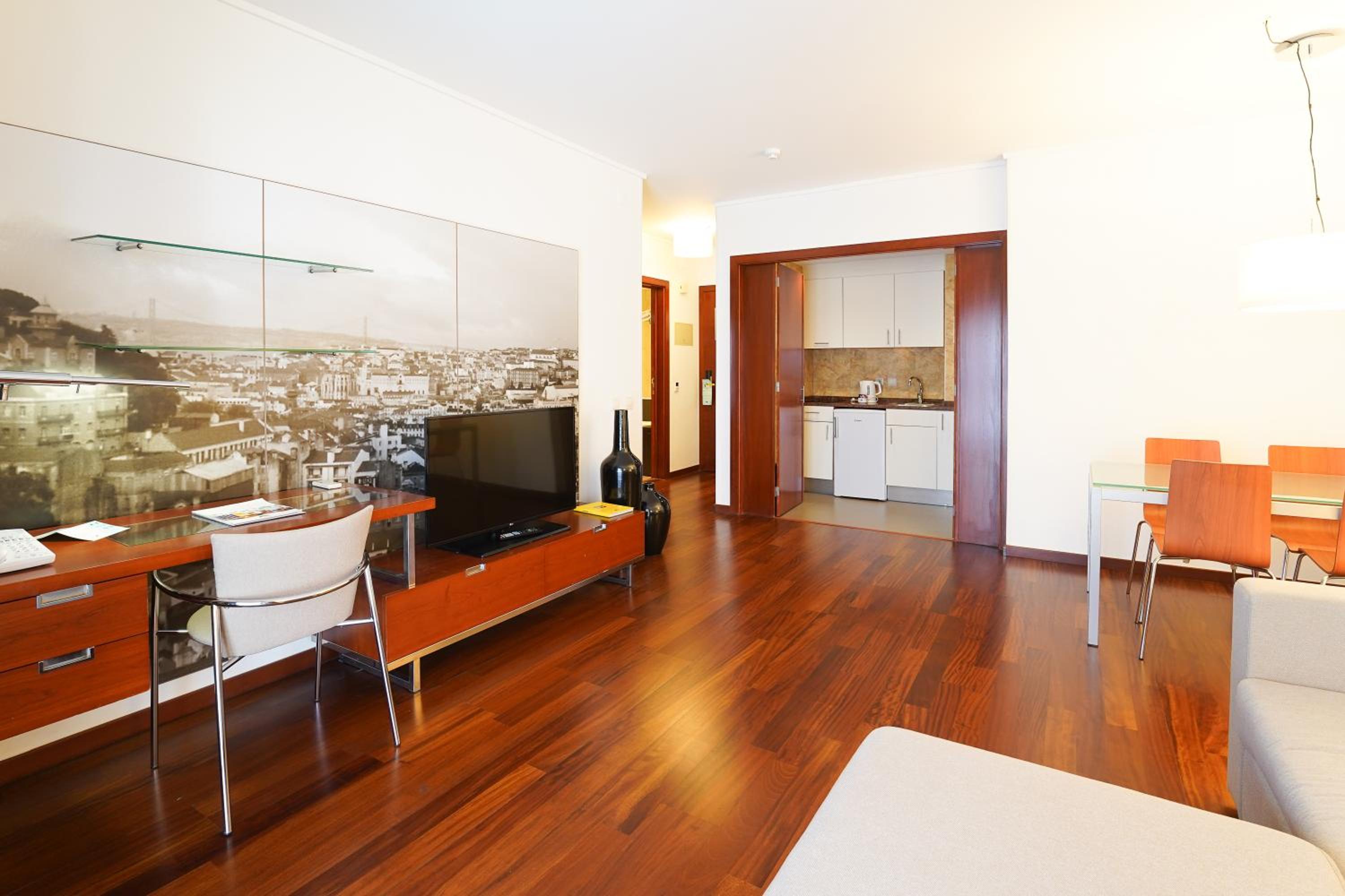 Two-Bedroom Apartment - Photo 4
