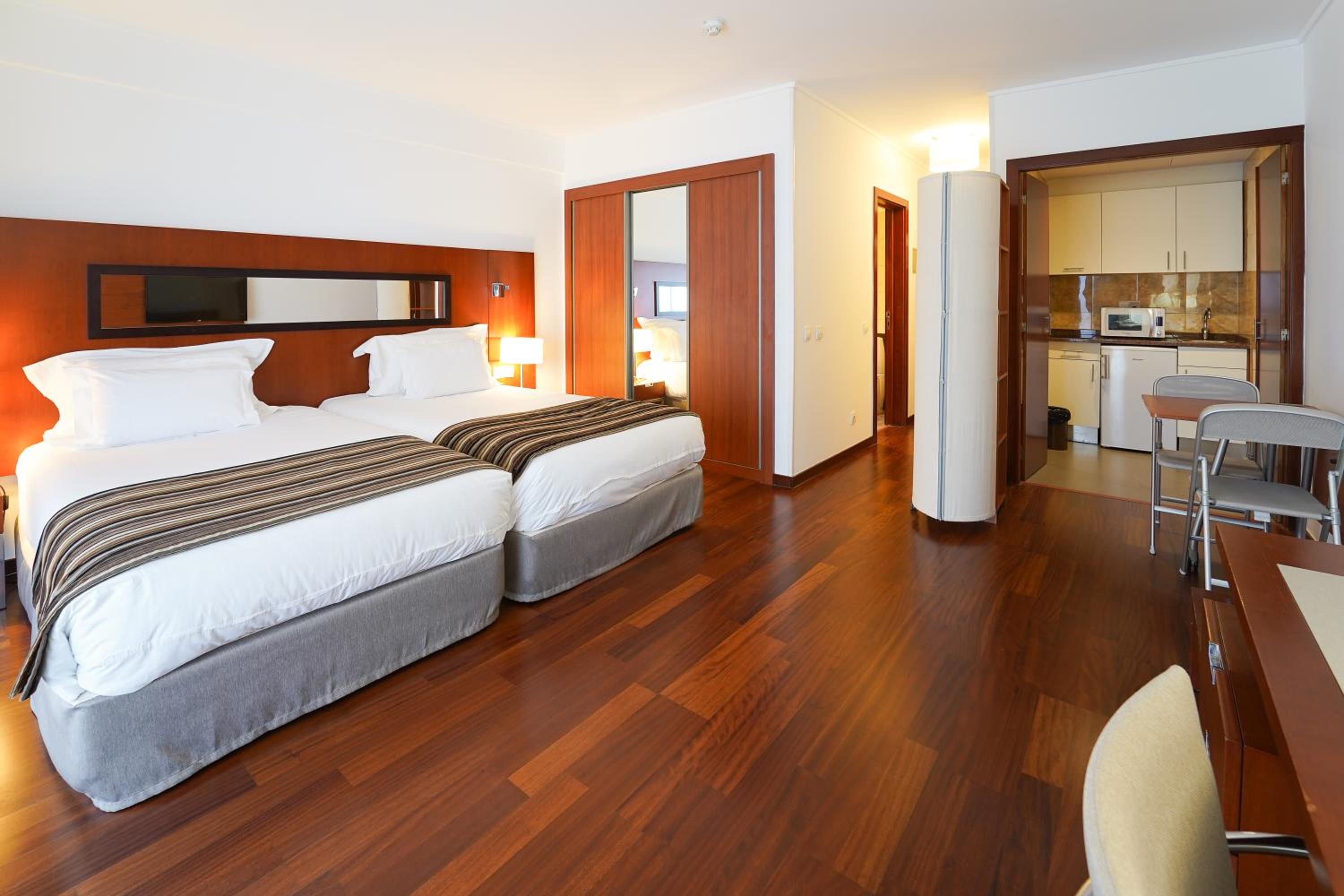Studio Apartment - Photo 4