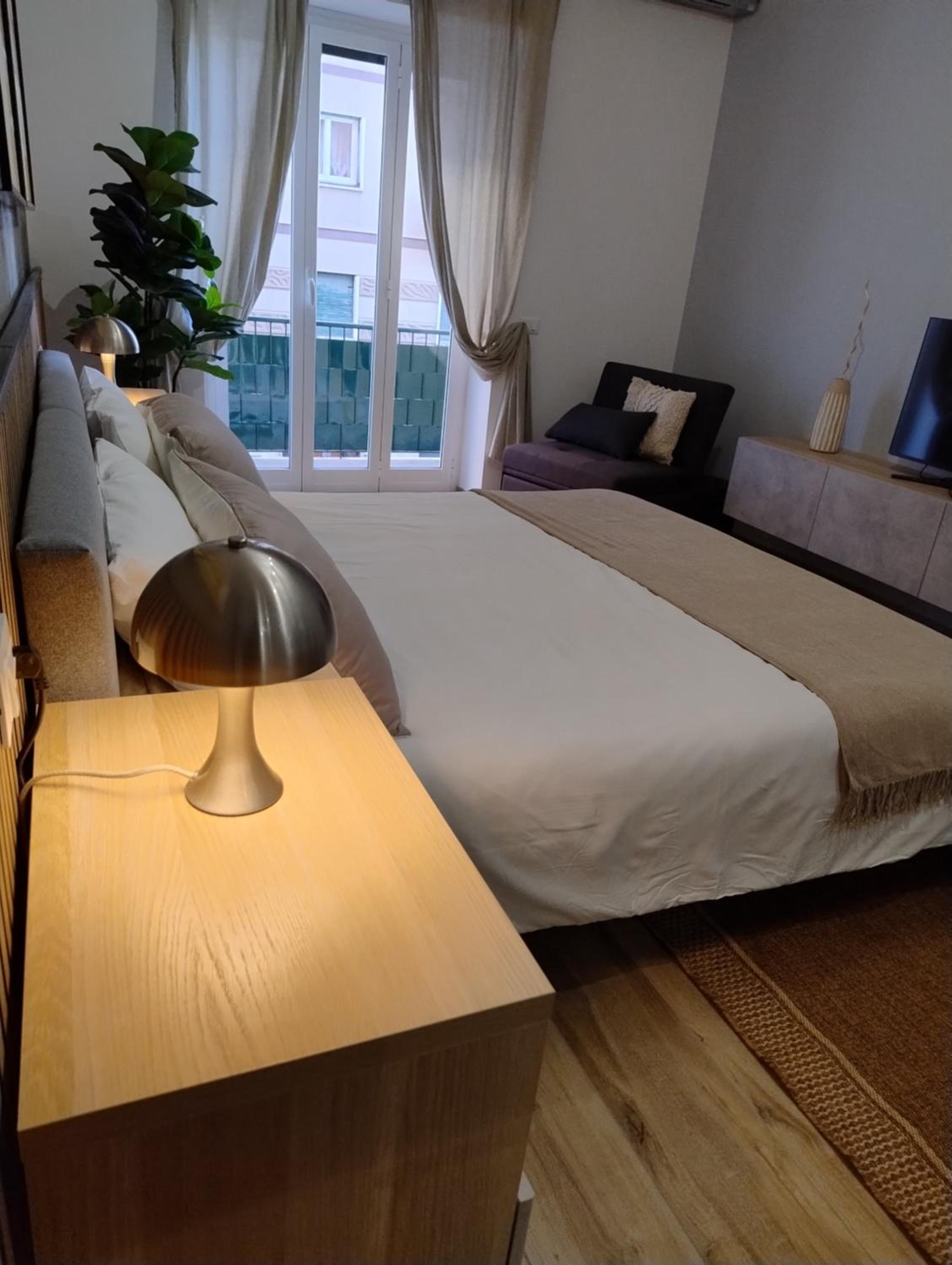 One-Bedroom Apartment photo 3