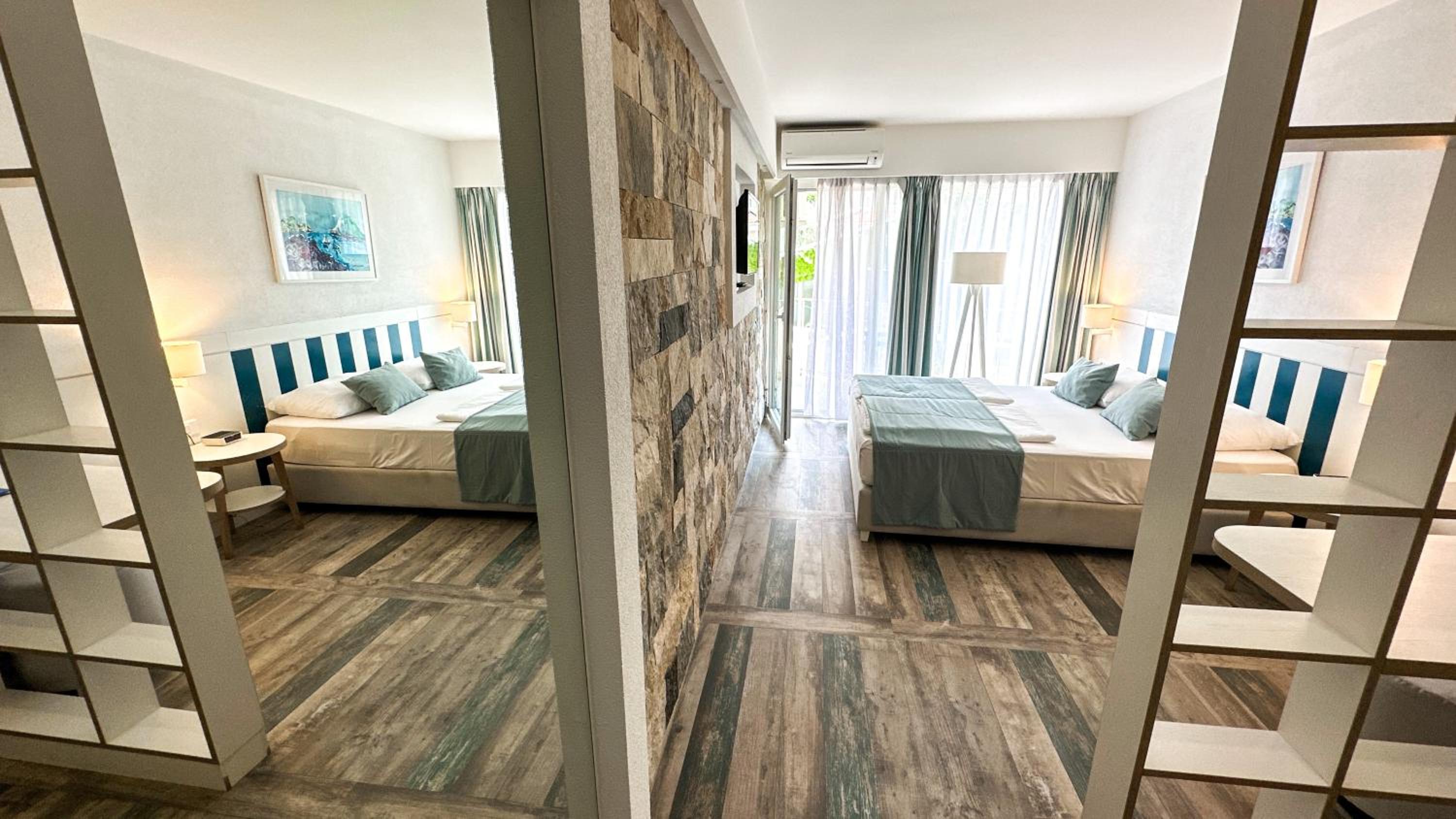 Double or Twin Room - Photo 8