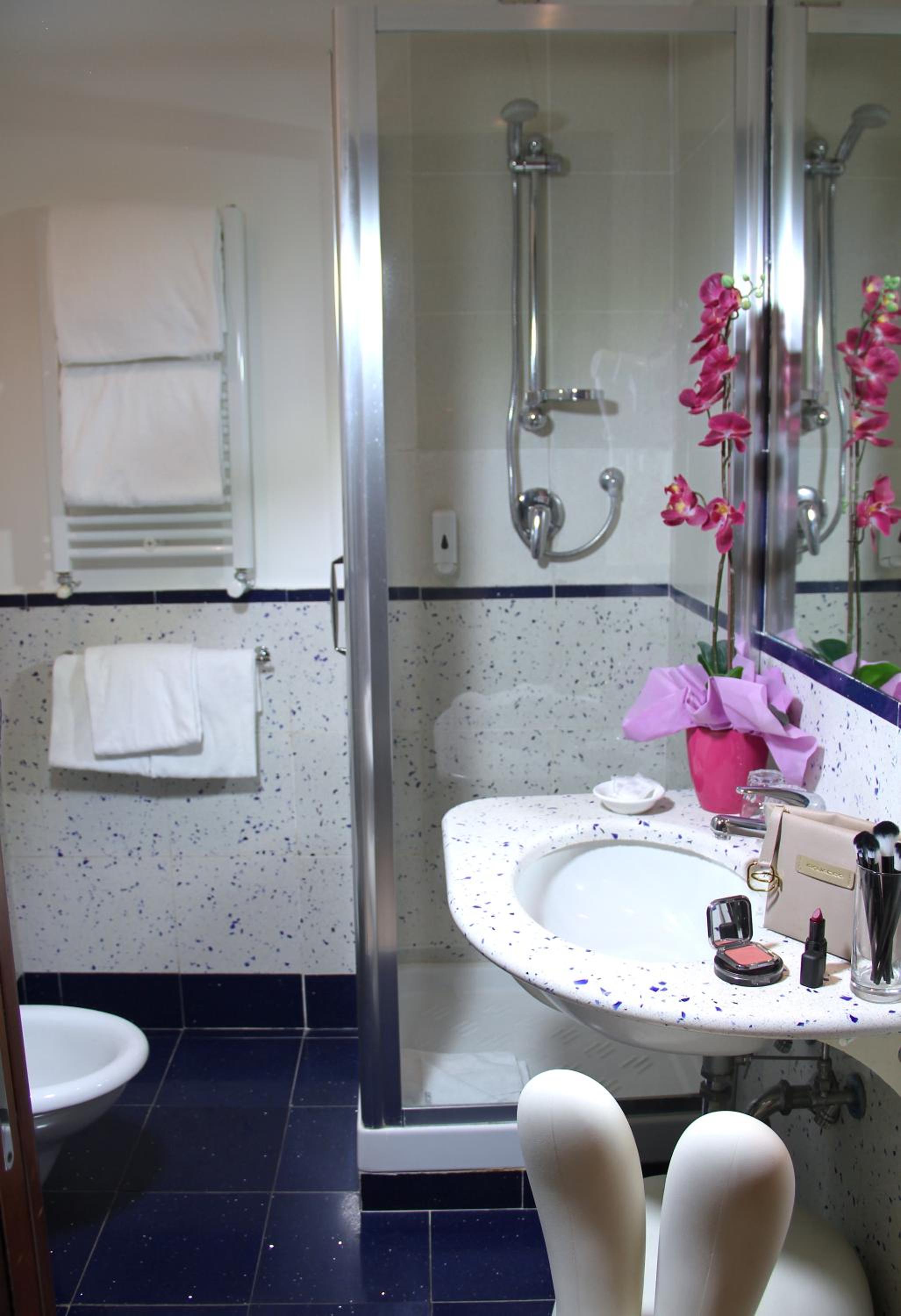 Smart Double Room with French Bed