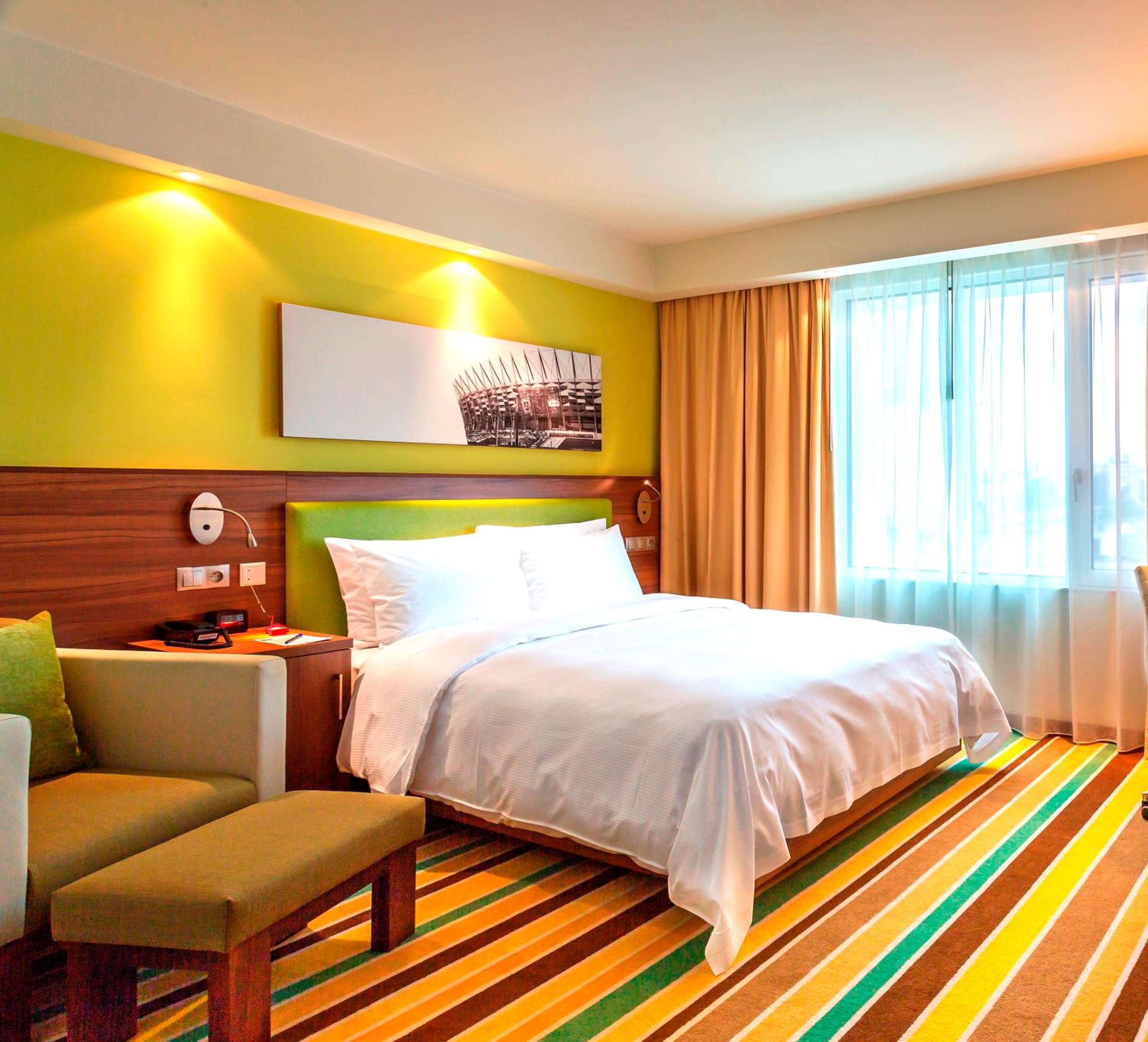 Queen Room - Accessible photo 3
