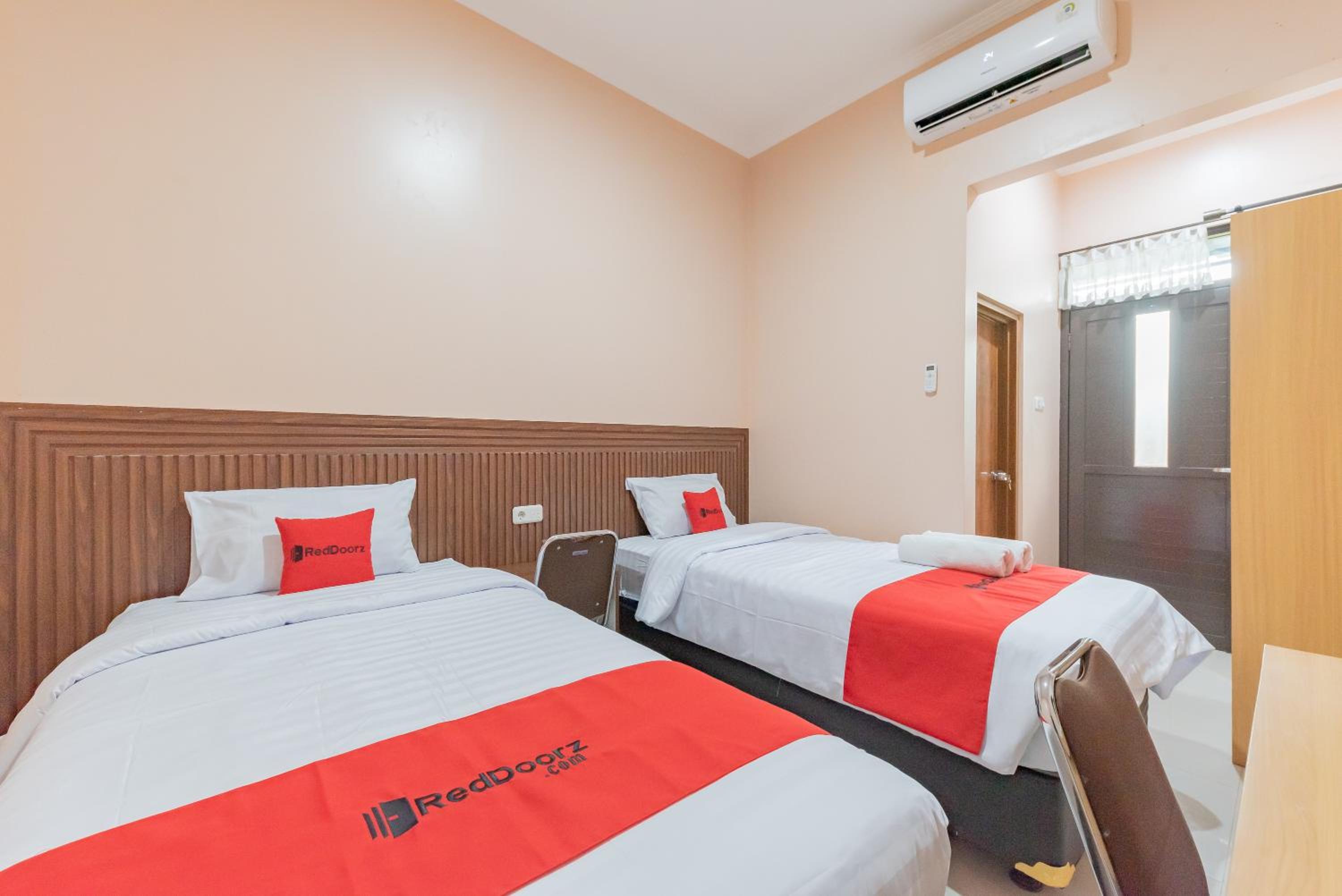 Twin Room - Photo 6