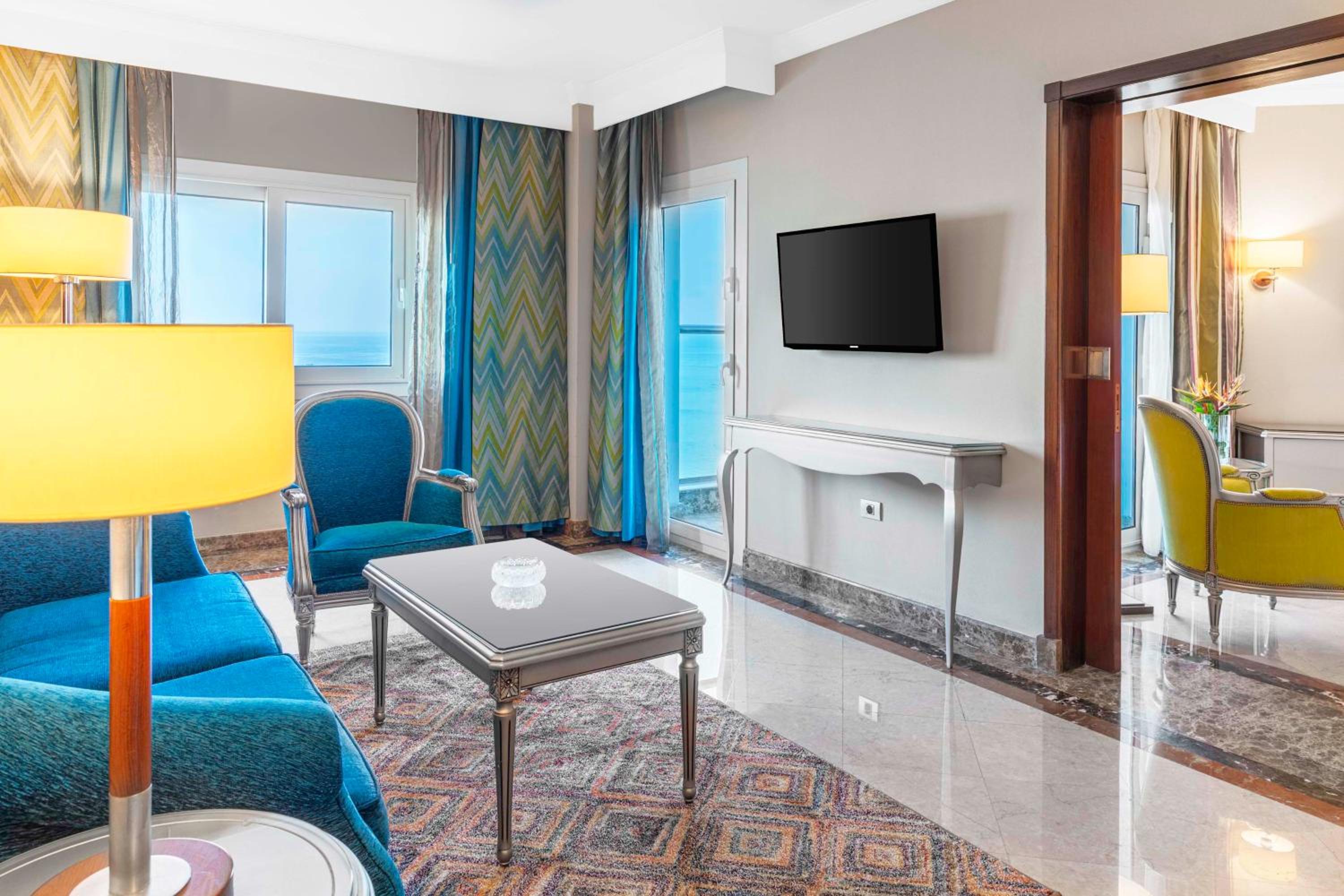 King Suite with Panoramic Sea View