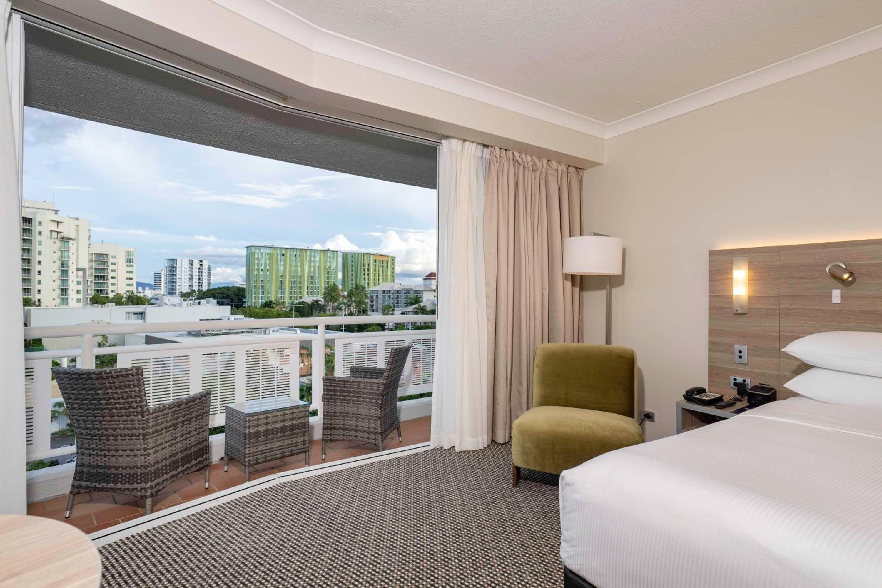 Superior King Room with Balcony thumbnail 5