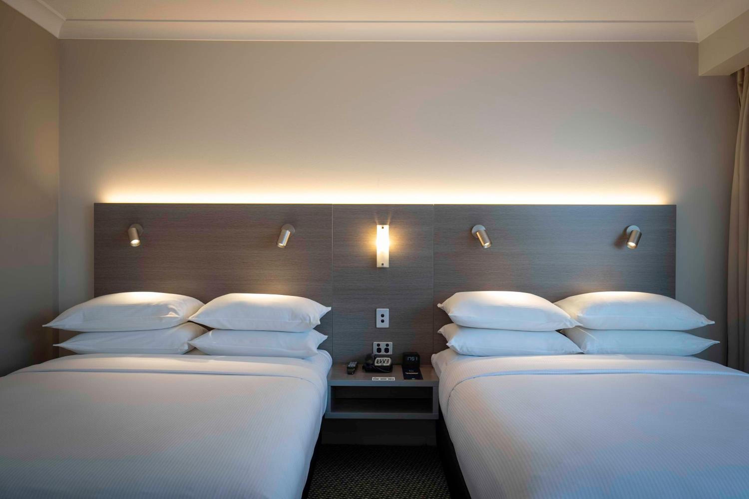 Deluxe Double Double Room with Sea View thumbnail 6