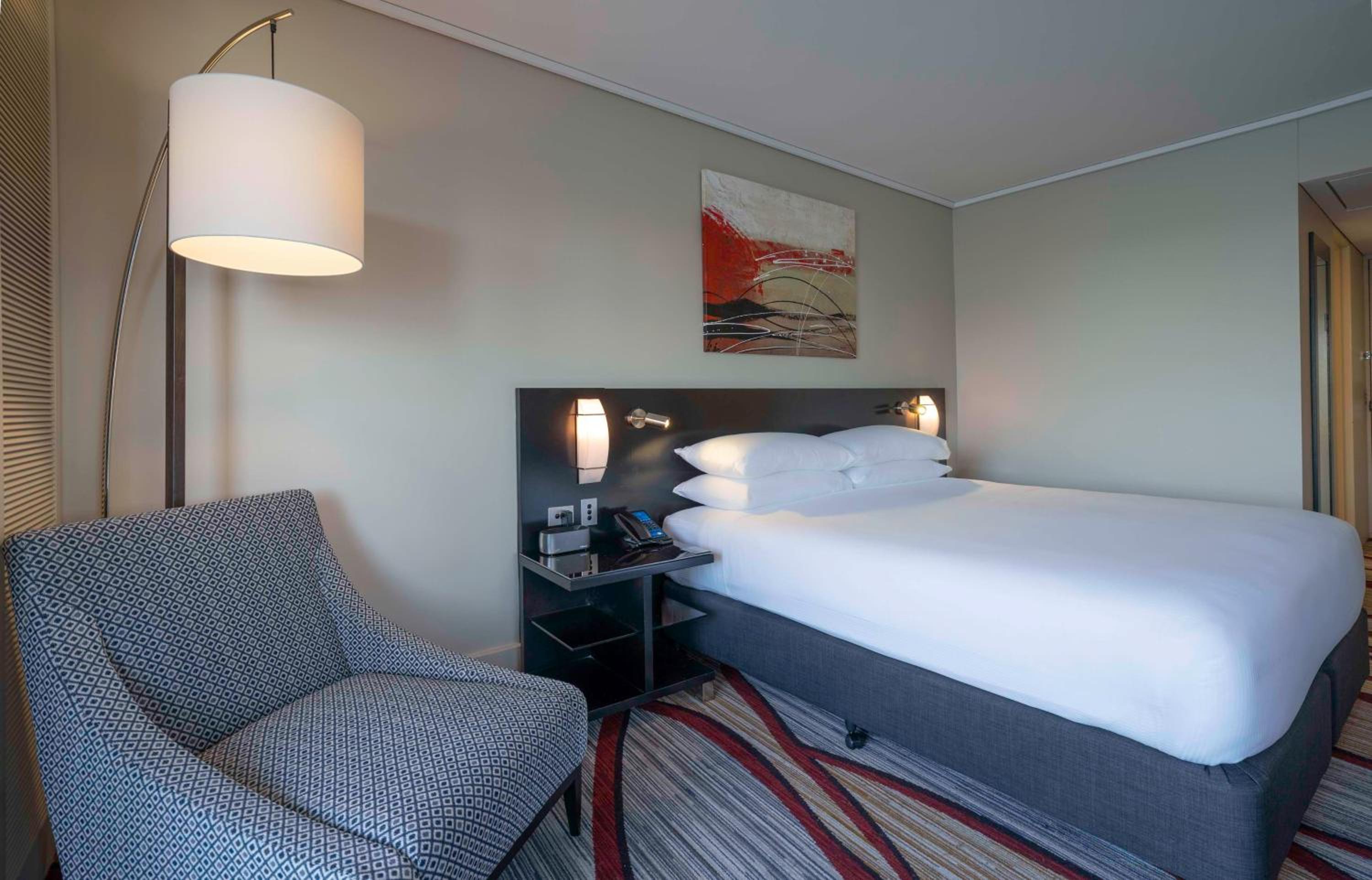 King Room thumbnail 5