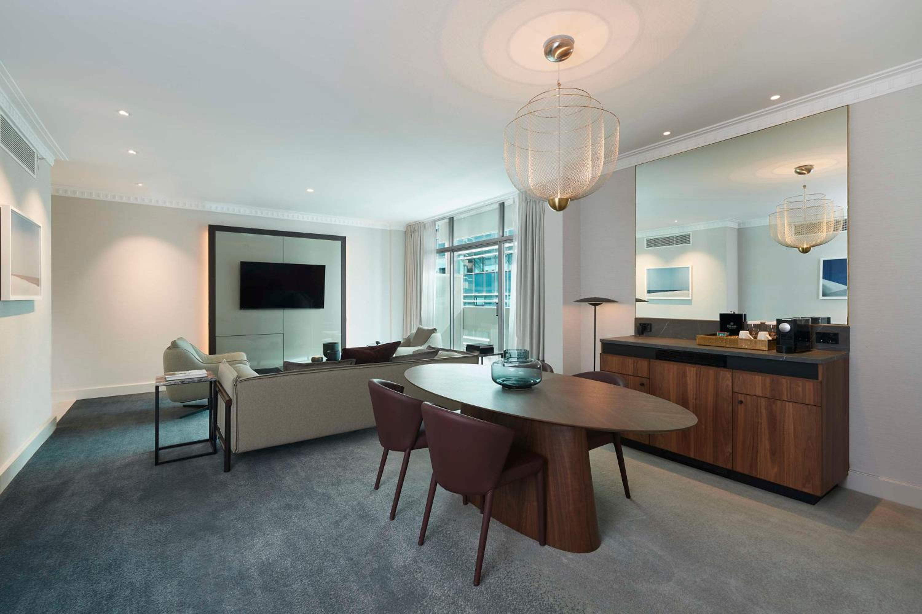 Premier King Suite - Photo 3