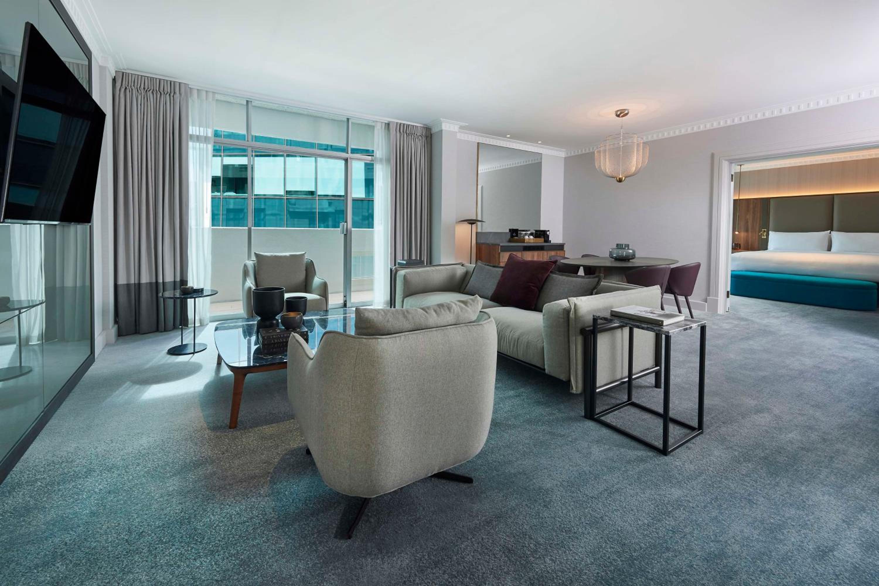 Premier King Suite - Photo 2
