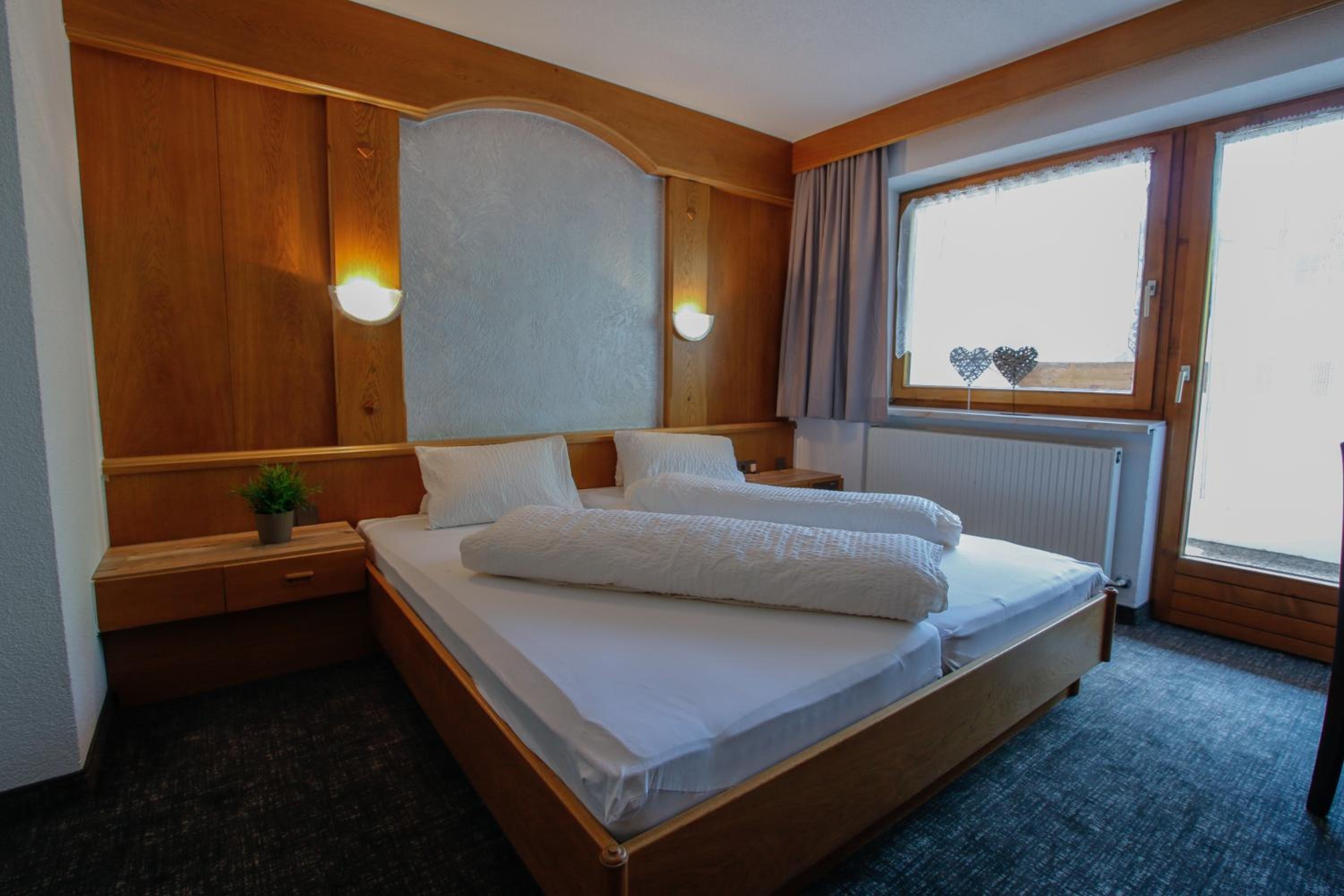 Double Room with Balcony photo 3