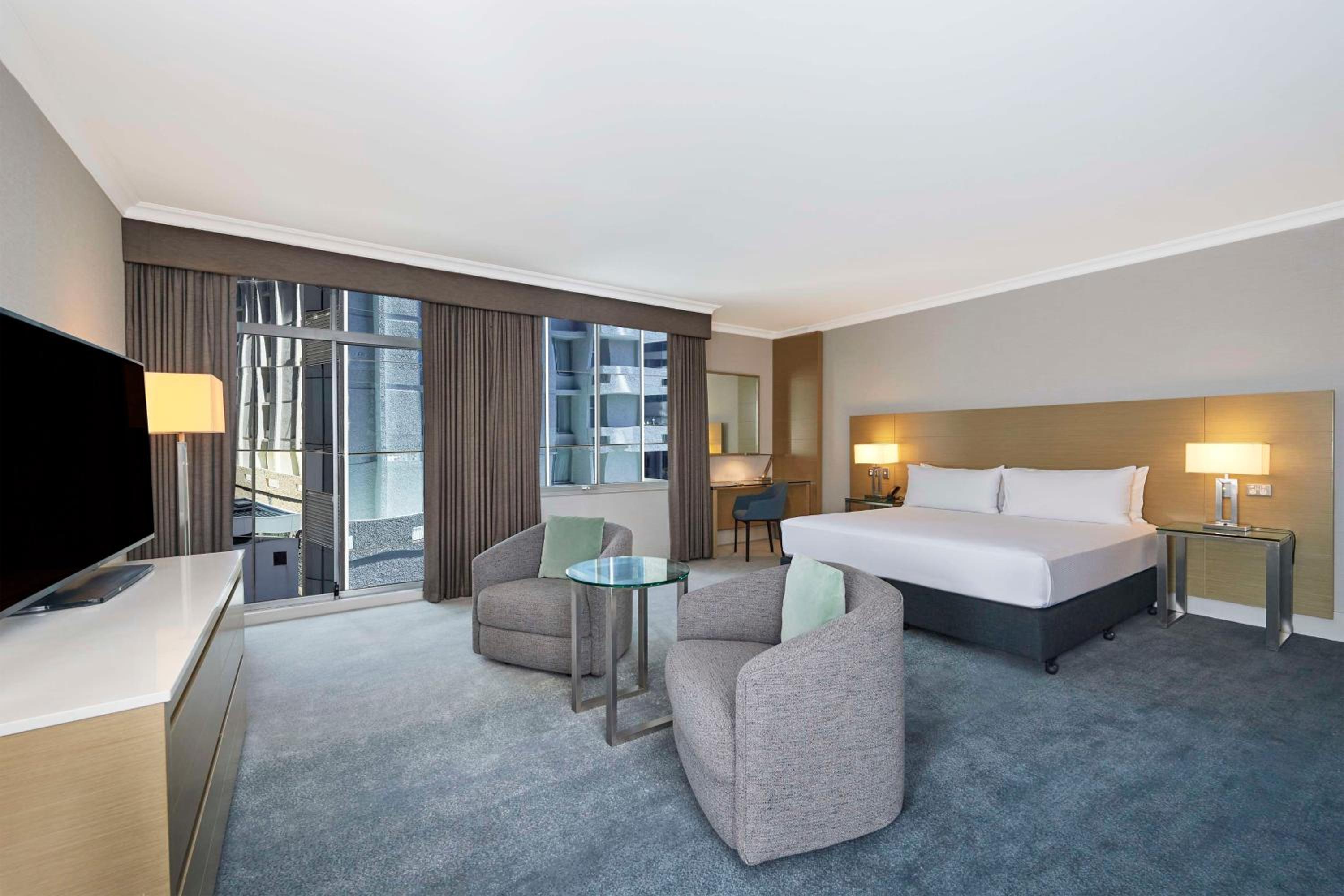 Deluxe King Room - Photo 3