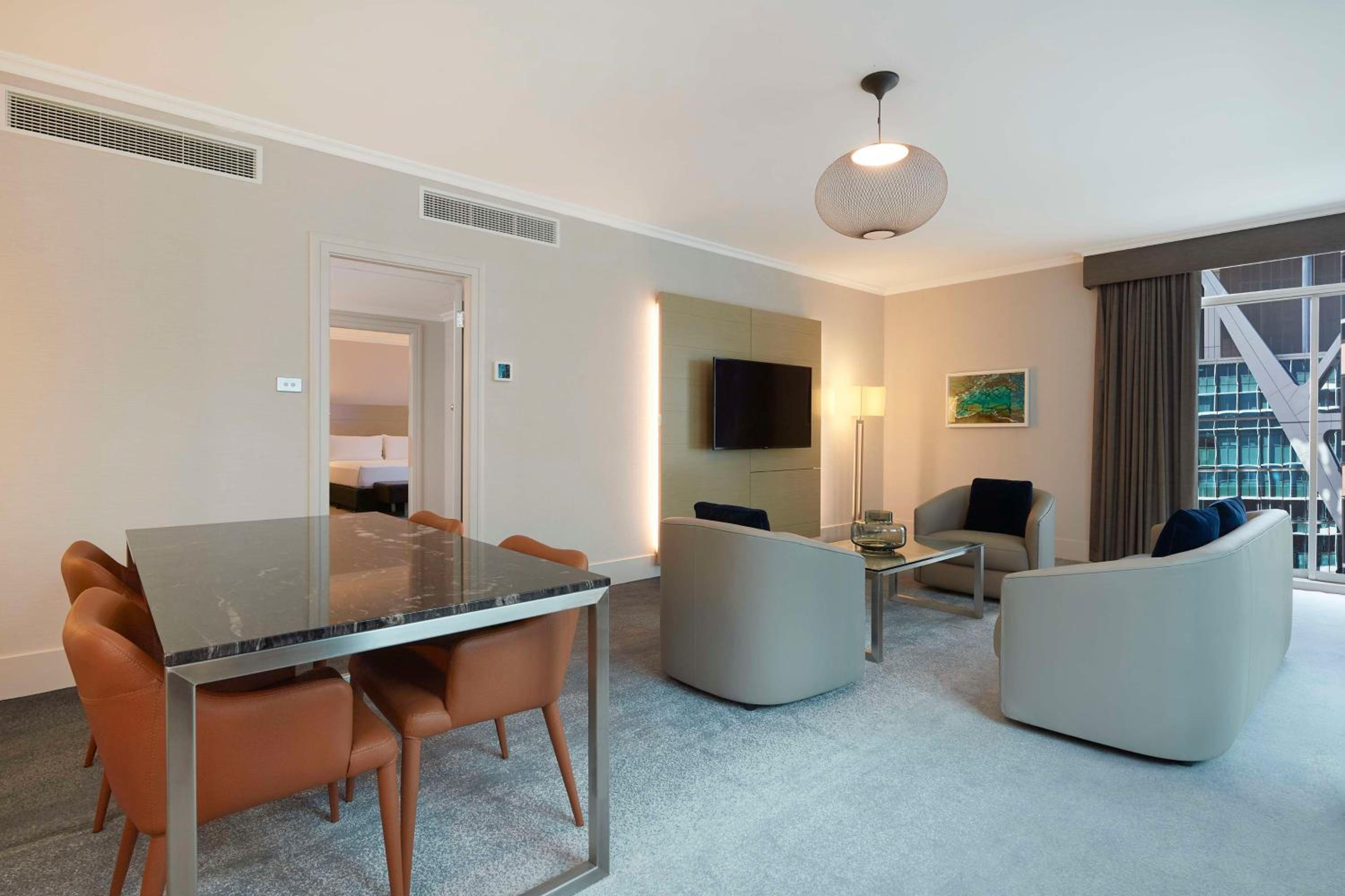 Executive King Suite - Photo 4