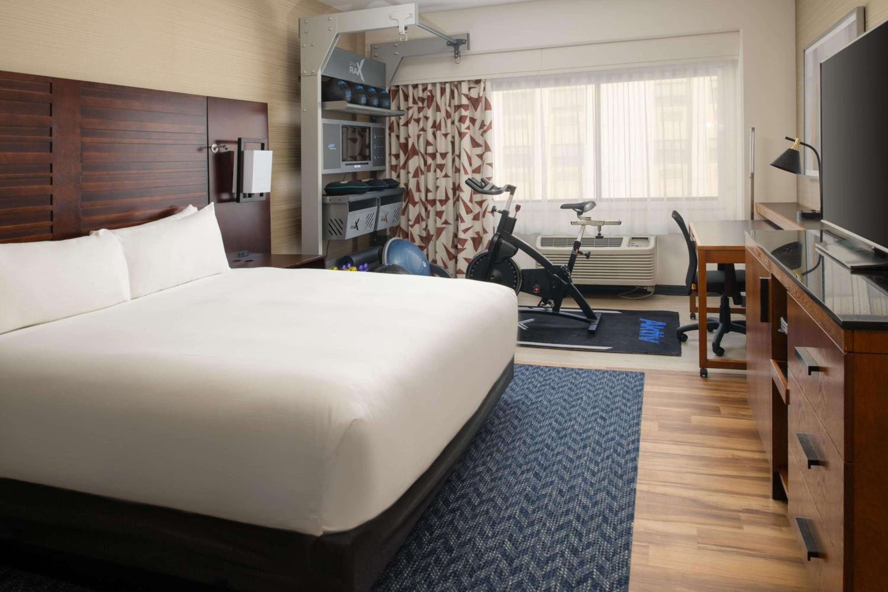 King Fitness Room - Photo 8