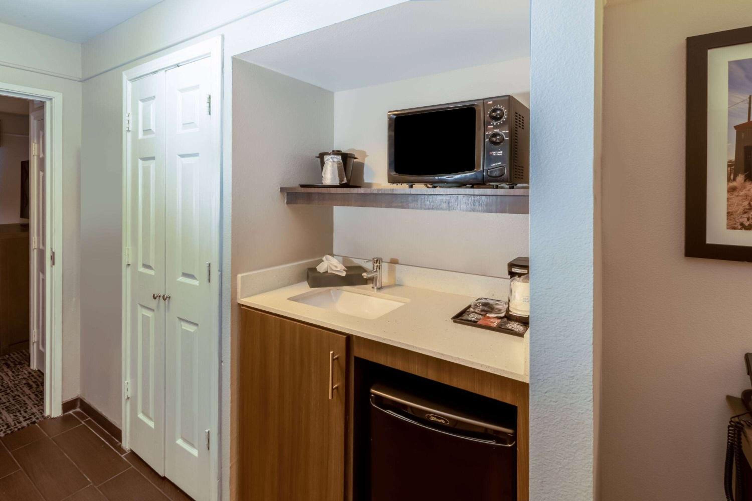 King Suite - Photo 2