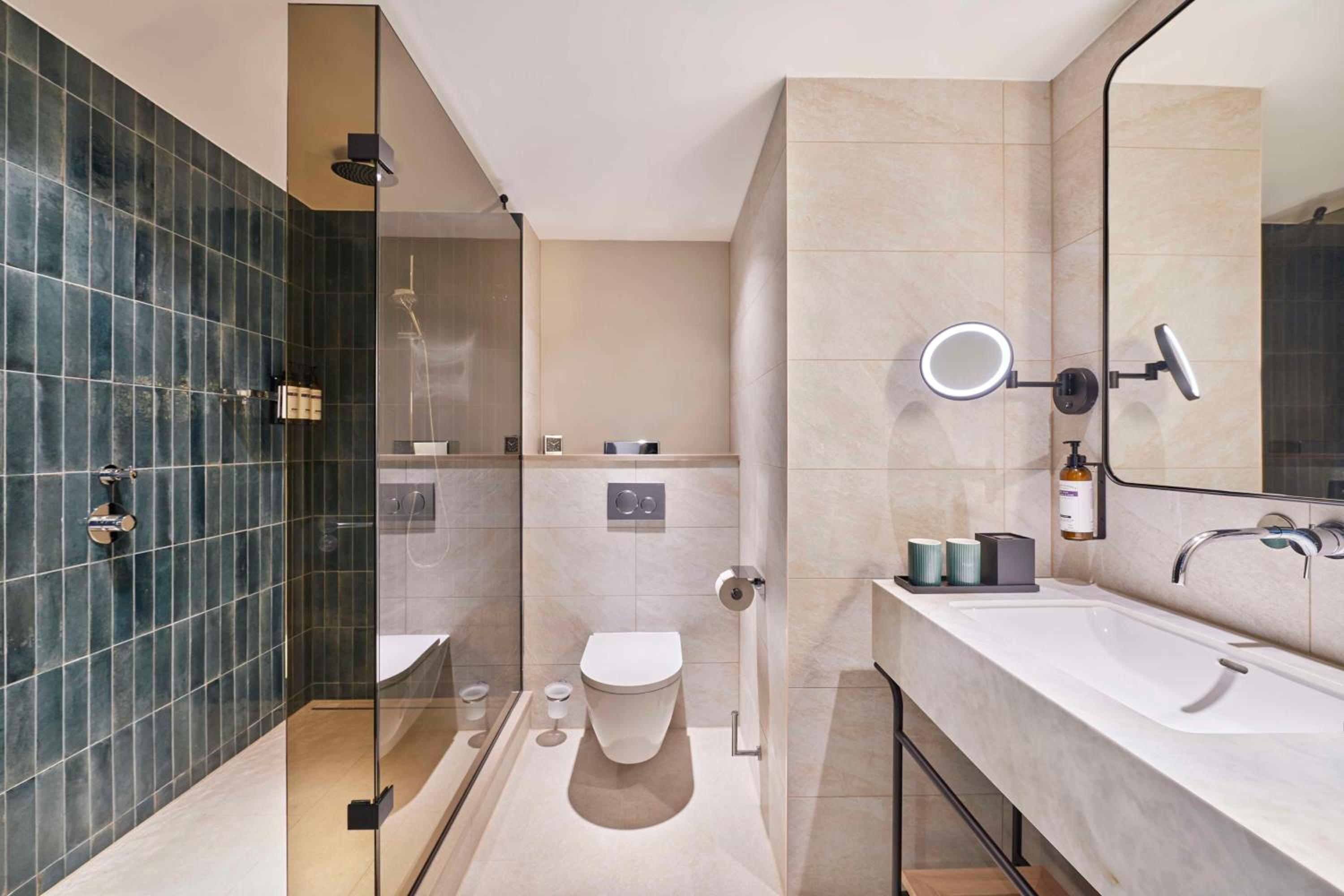 Twin Room - Club Access