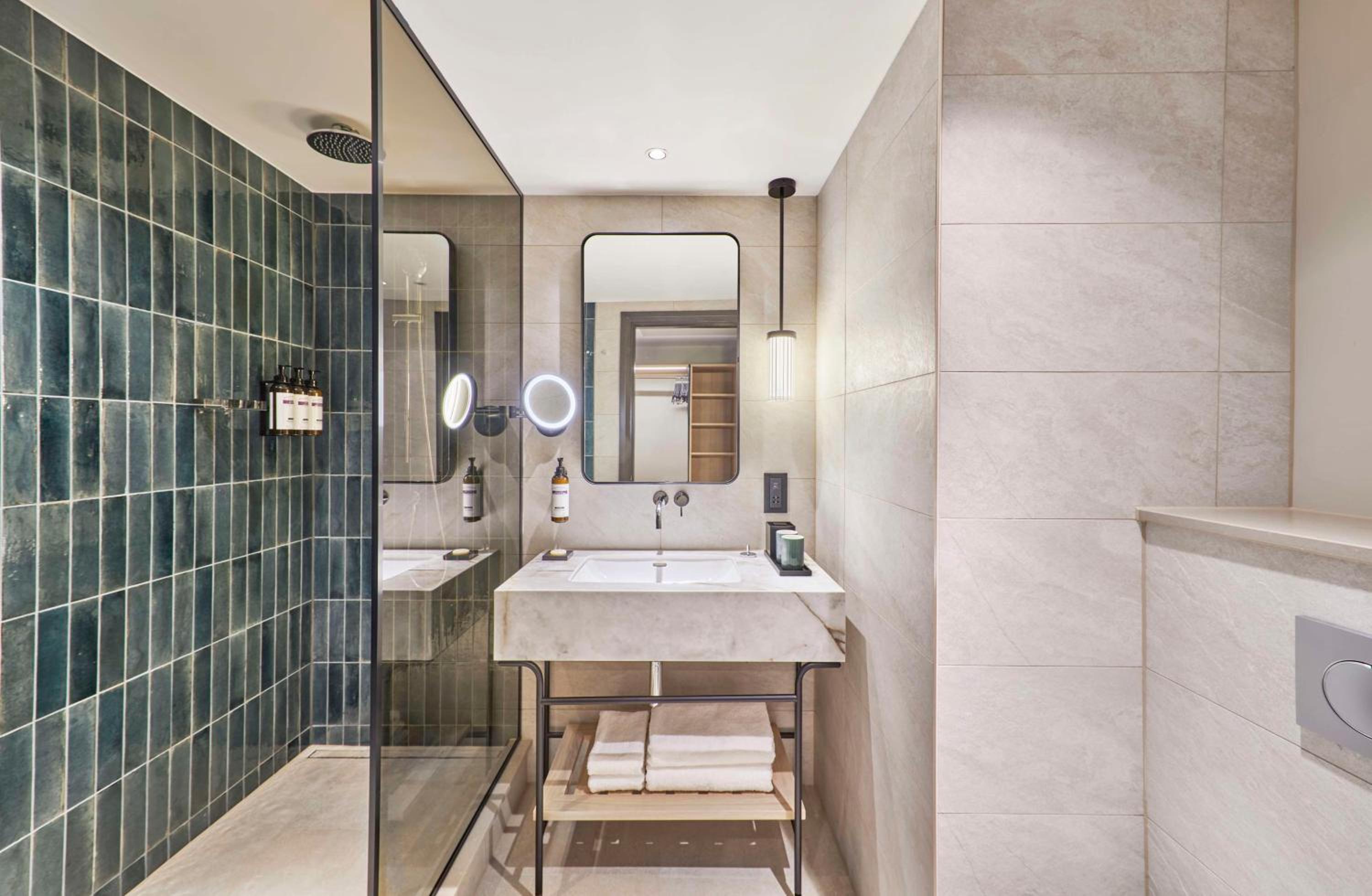 Twin Room - Club Access