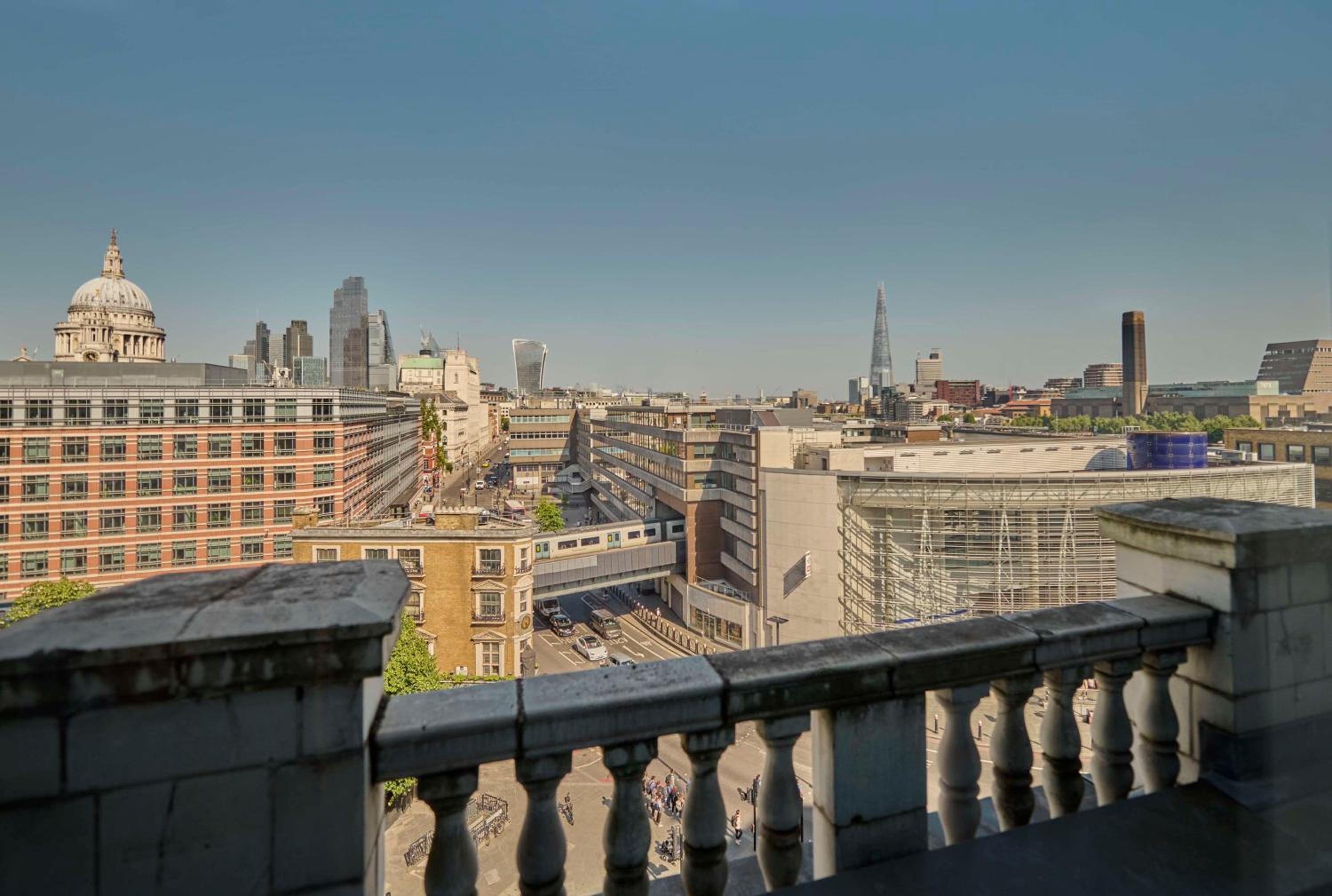 Executive Suite with City View