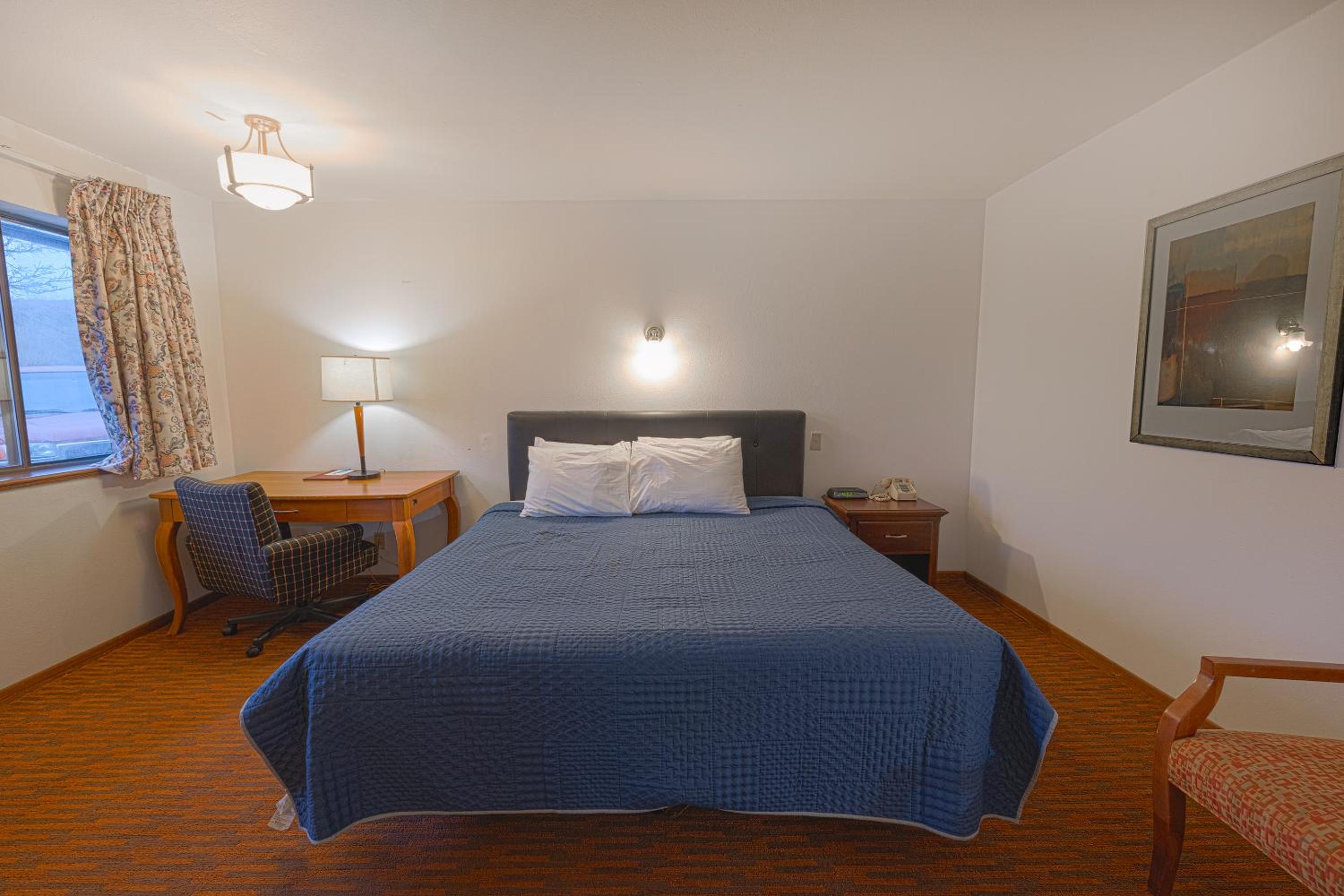 Standard King Room photo 1