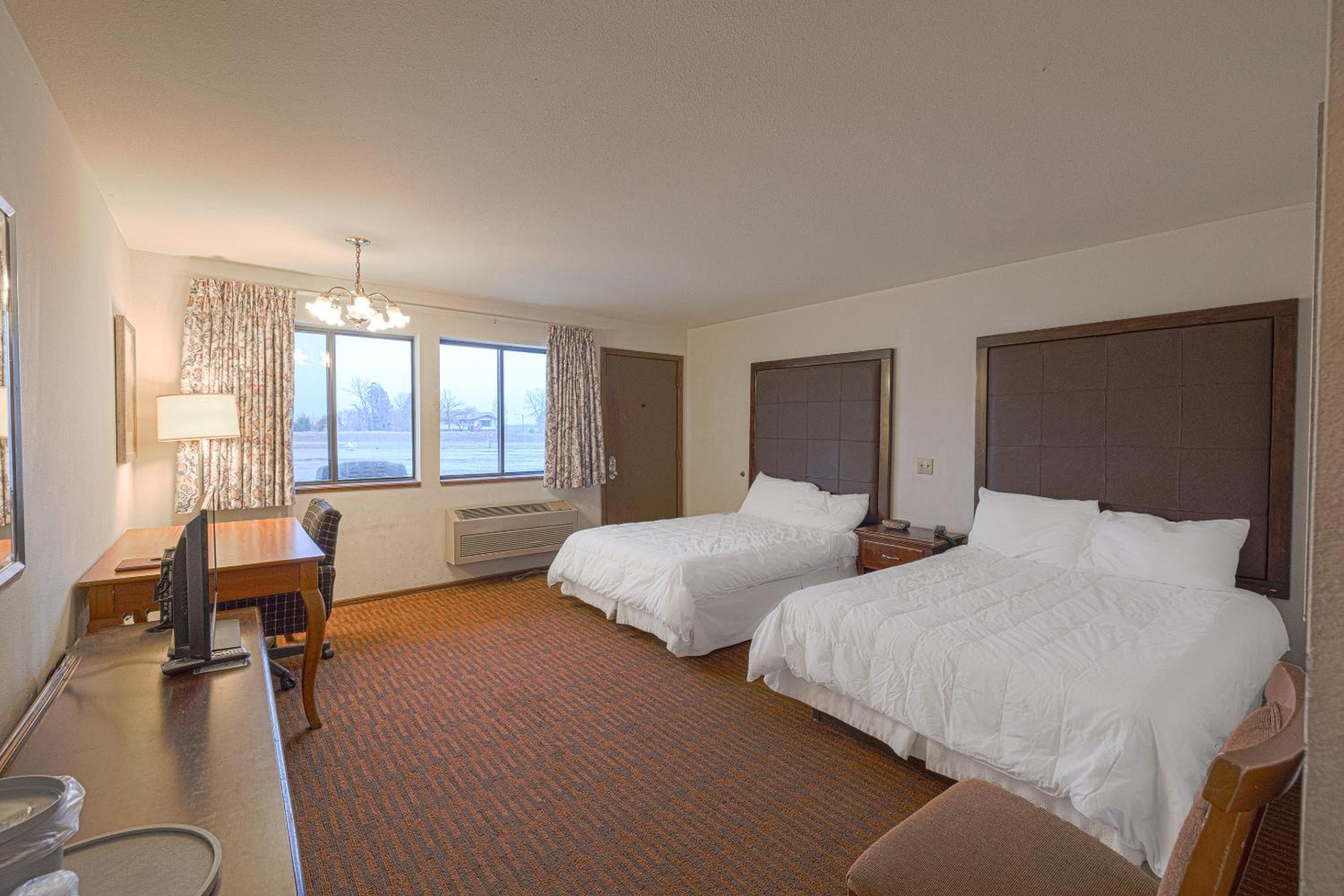 Double Room with Two Double Beds photo 2