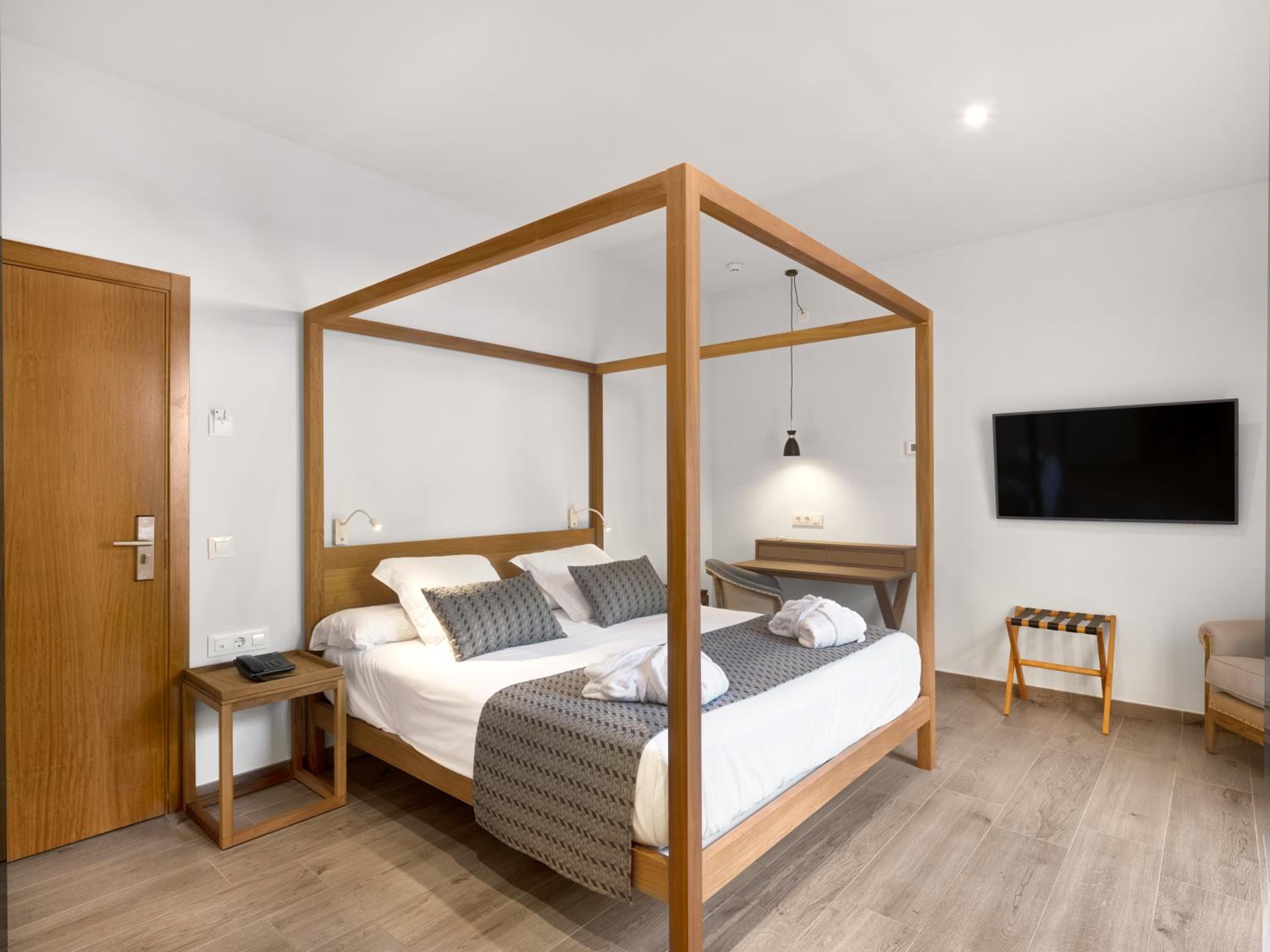 Habitación de Nivel Oro con Bañera de Hidromasaje al Aire Libre - Solo para Adultos (+16)