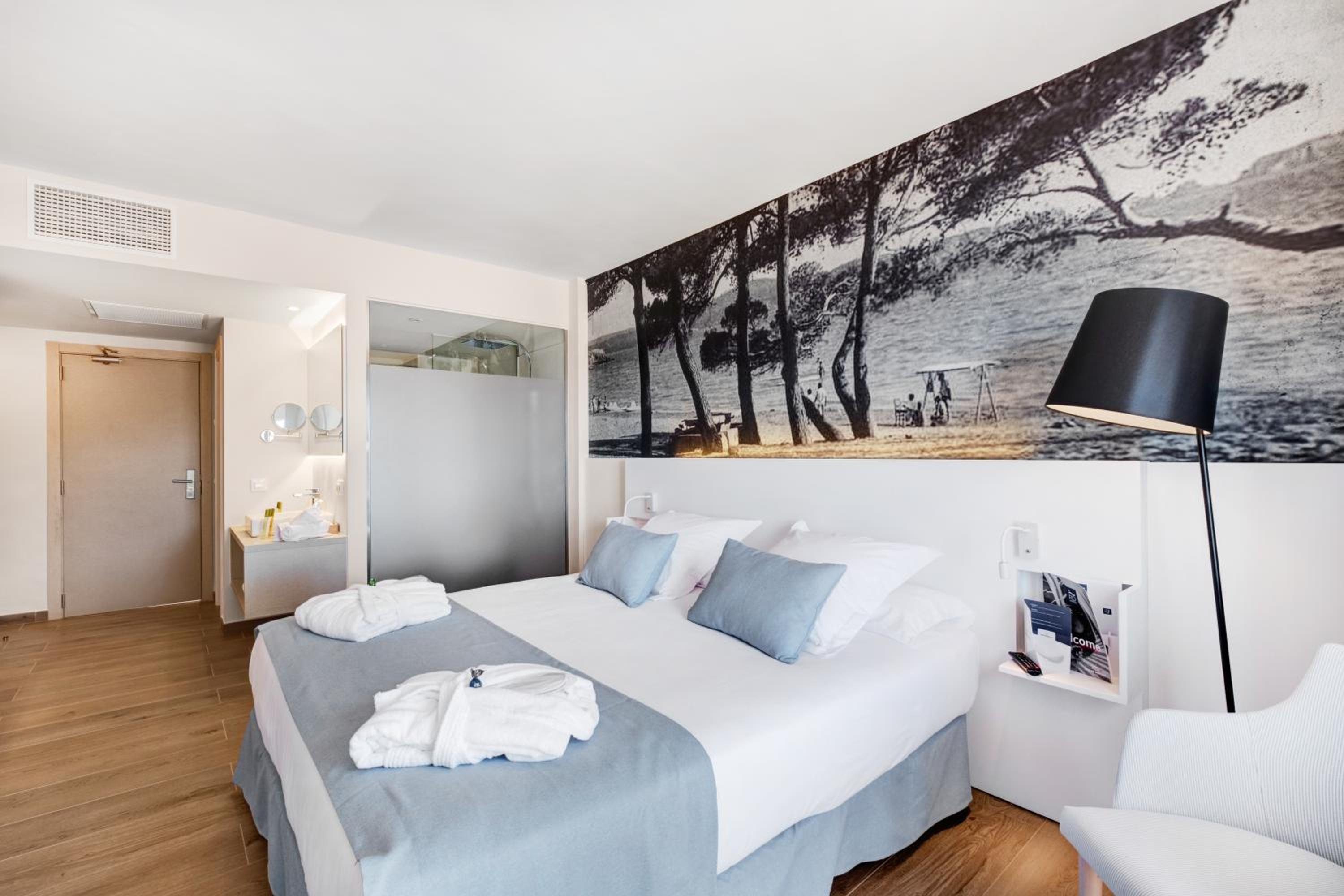 Gold Level Double Room with Sea View - Adults Only (+16) photo 2