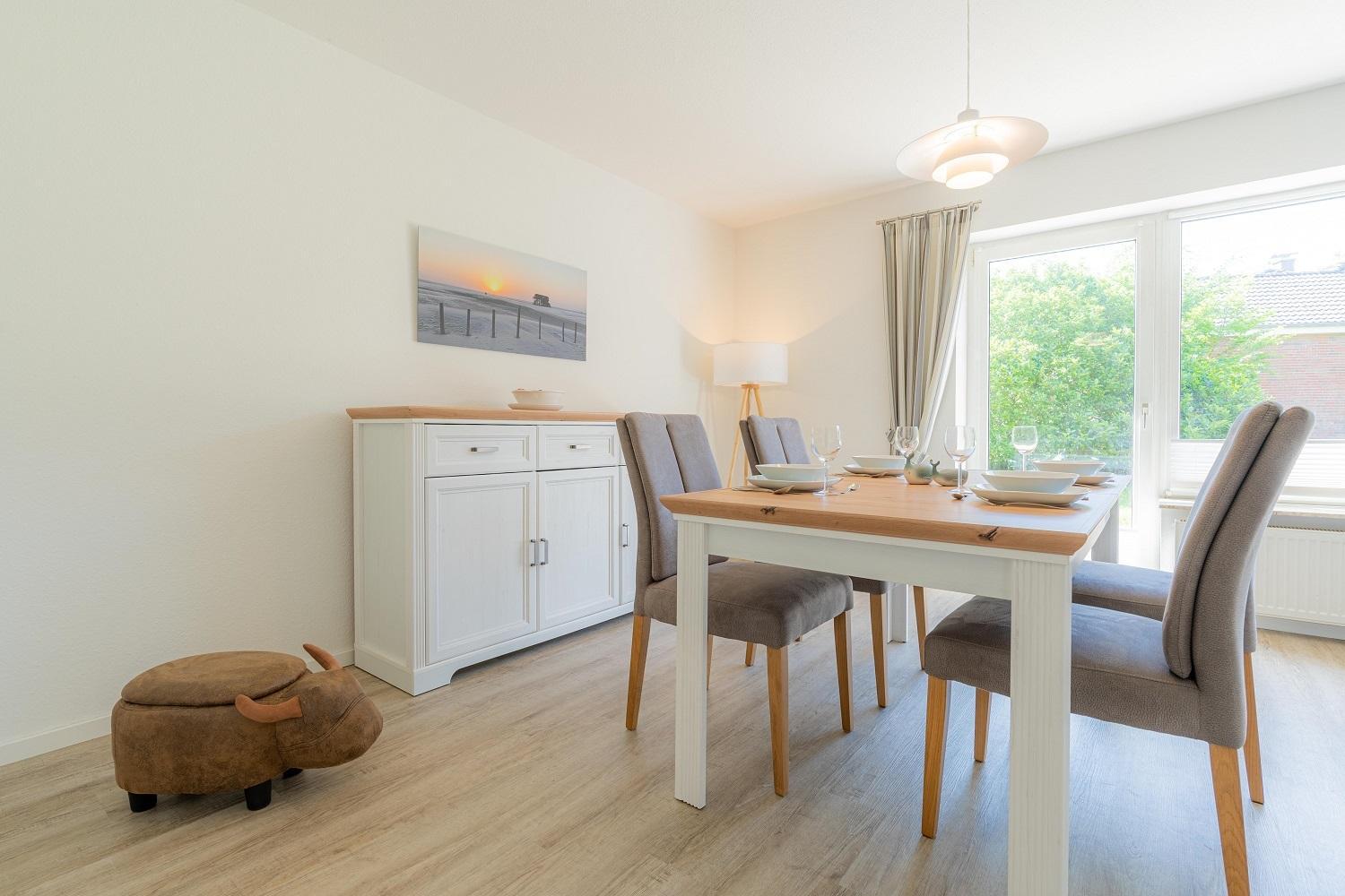 Apartment with Terrace photo 2